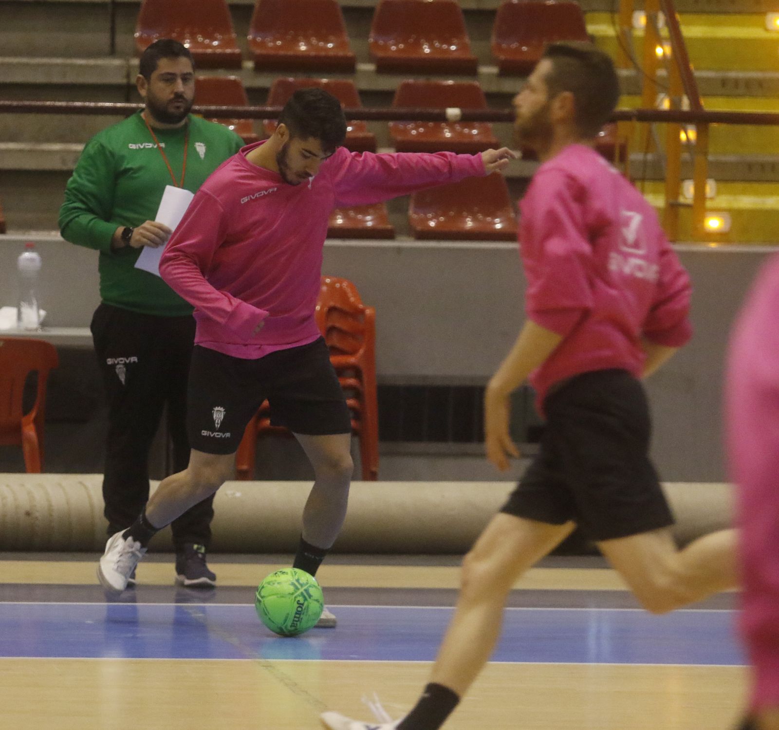Fotografías: Los brasileños Caio César y Lucas Perin ya se entrenan con el Córdoba Futsal