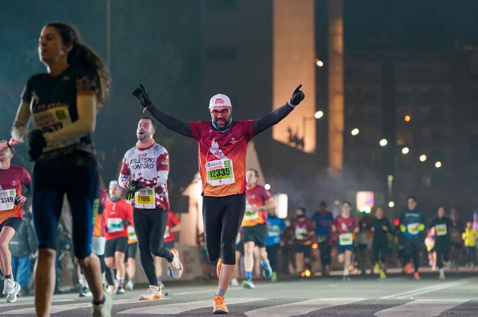 En imágenes: búscate en tu llegada a meta de la Carrera de San Antón 2026 (9)