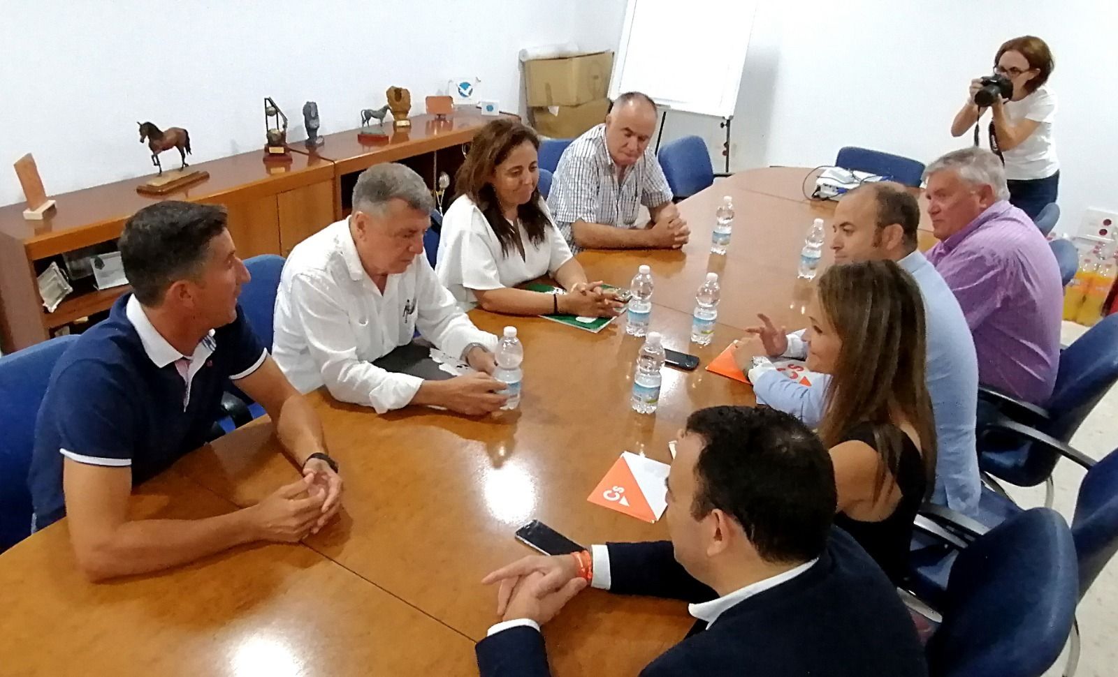 Reunión entre Ciudadanos y la Plataforma de regantes.