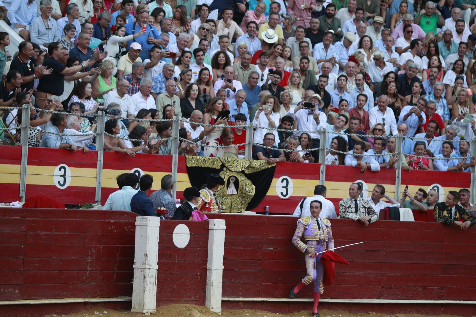 La despedida del torero Enrique Ponce de la Feria de Almería 2024, en imágenes