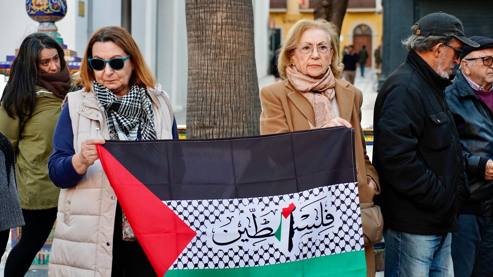 Fotos de la concentración en Algeciras en apoyo a Palestina
