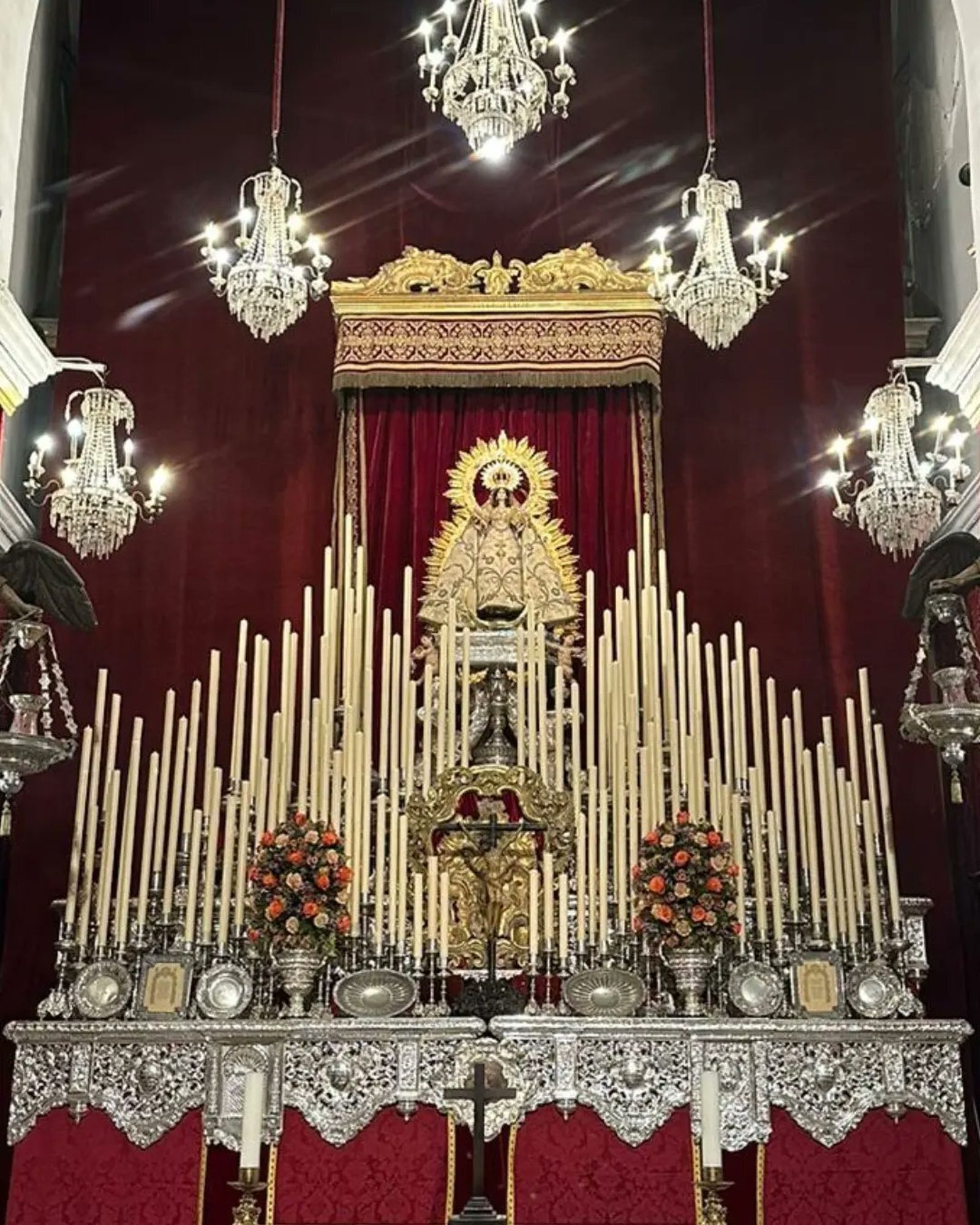 Altar de cultos para la novena de este año en La Palma.