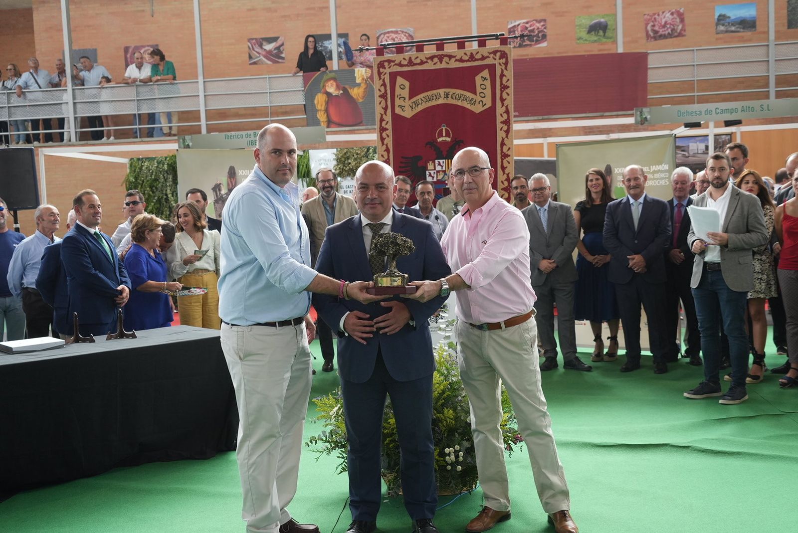 El día grande de la Feria del Jamón de Villanueva de Córdoba, en imágenes