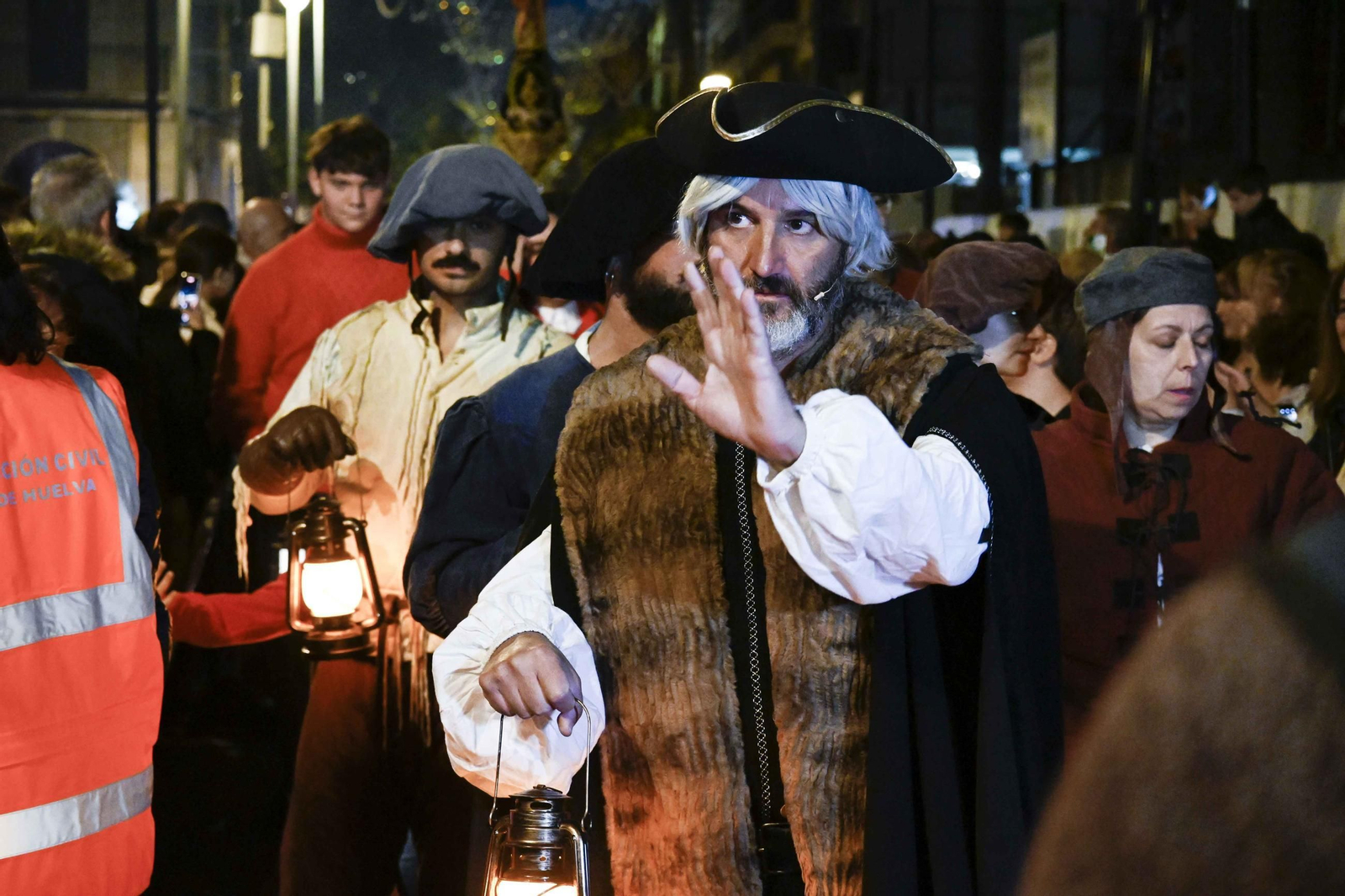 Las mejores imágenes del encendido del alumbrado 2025 en la Plaza de las Monjas