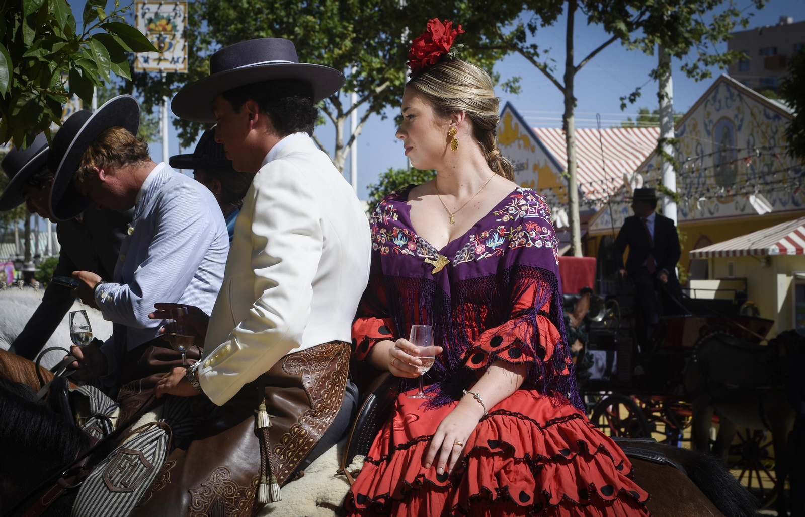 Sube la temperatura y el glamour en el lunes de Feria de Abril 2023