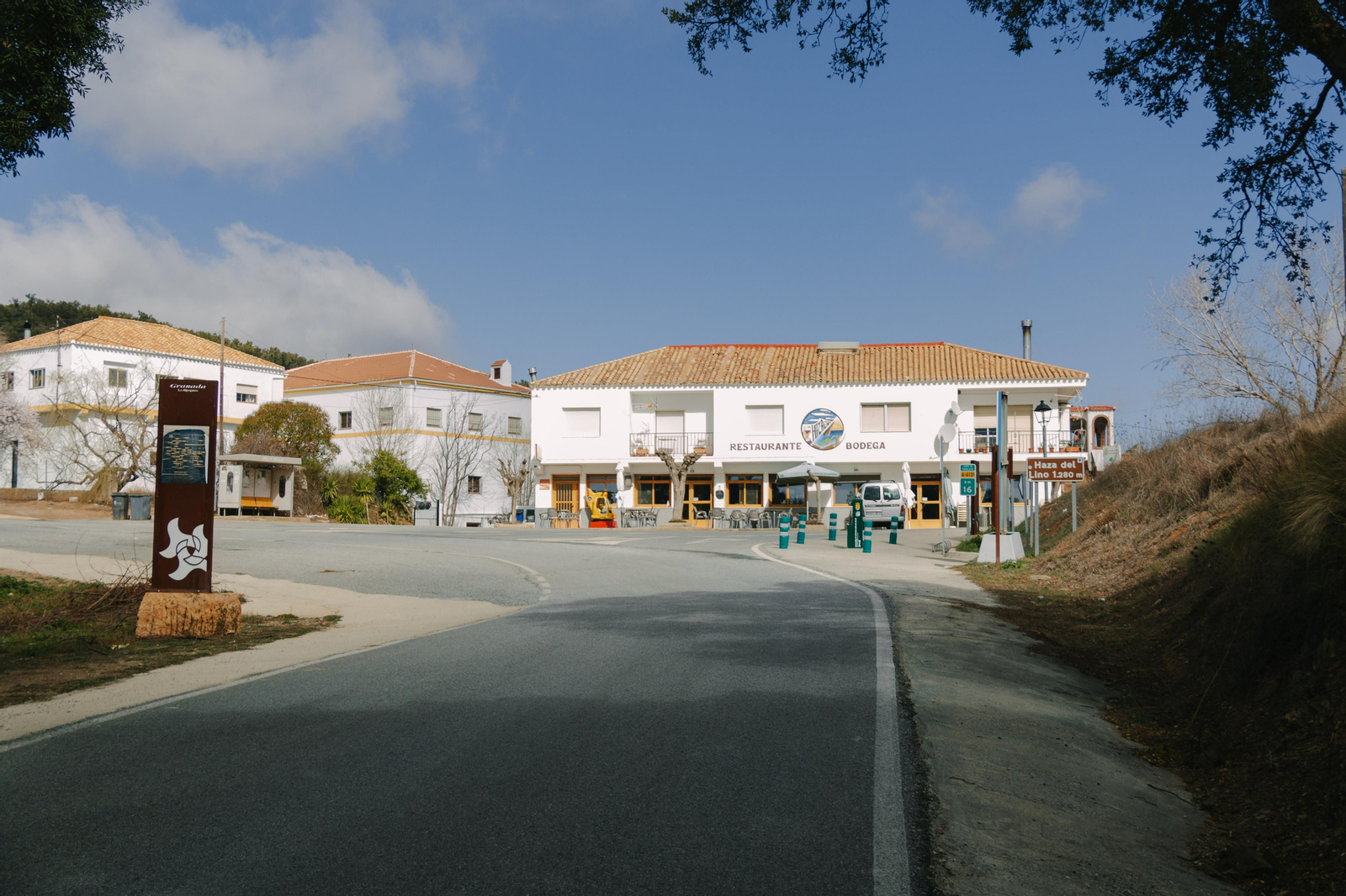 Un sendero turístico de 14 kilómetros unirá La Mamola con Haza del Lino