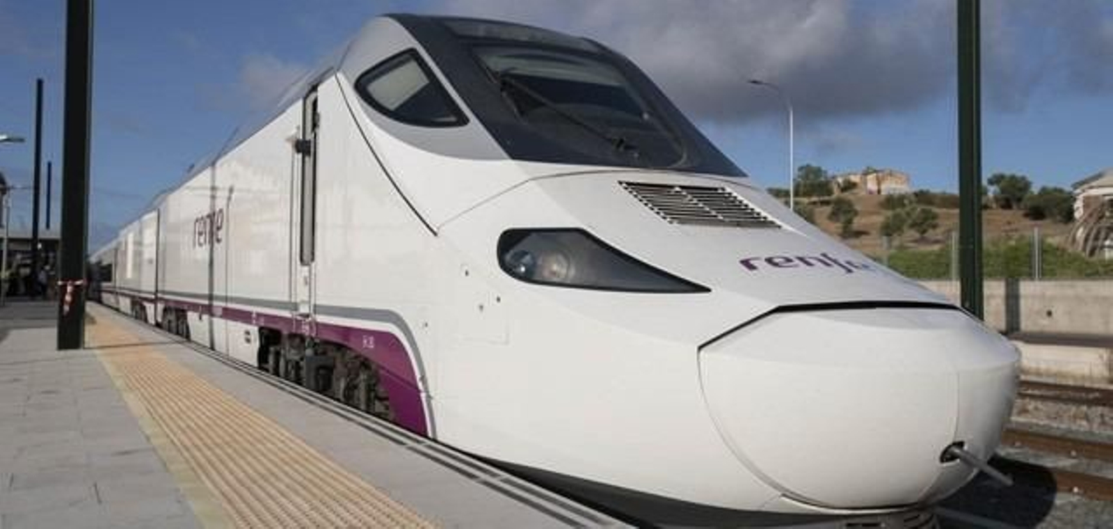 Cabeza de un tren Alvia.