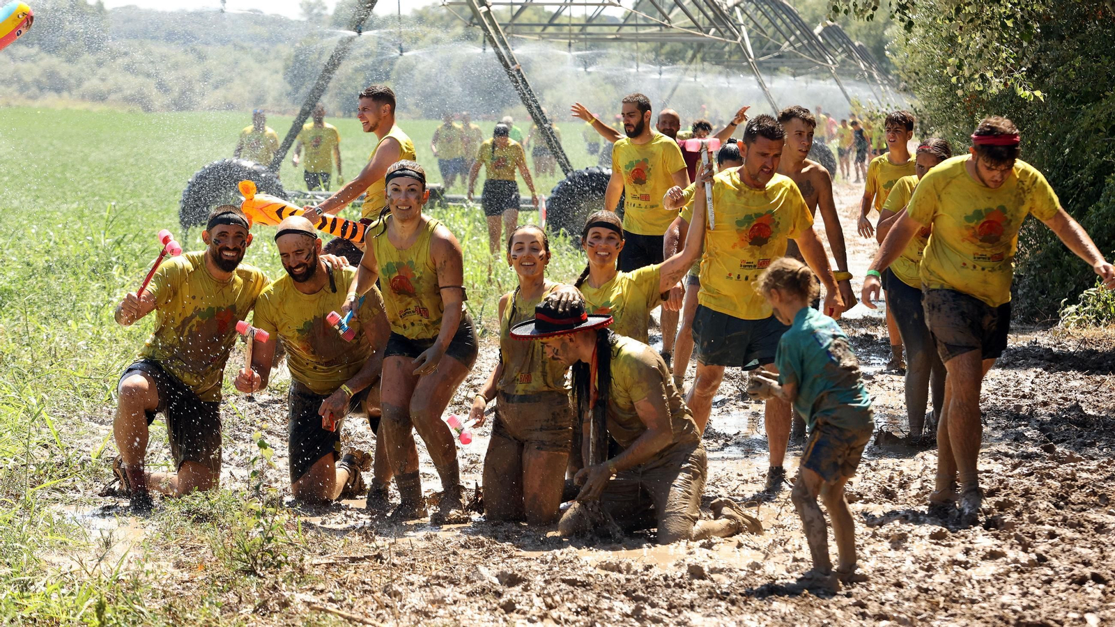 Búscate en la VII Carrera del Barro en La Barca