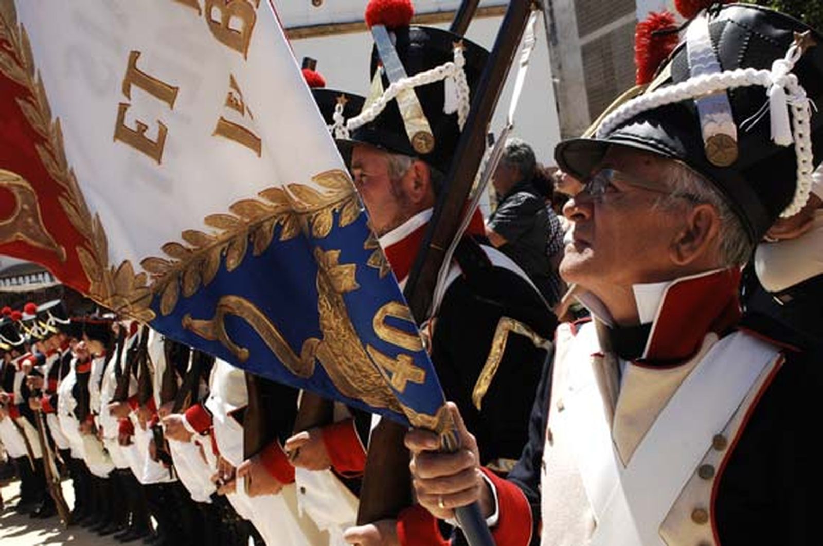 La localidad celebra por todo lo alto y hasta la bandera el bicentenario contra los franceses, nombrando alcalde de las fiestas al ex ministro Manuel Pimentel

Foto: Ramon Aguilar