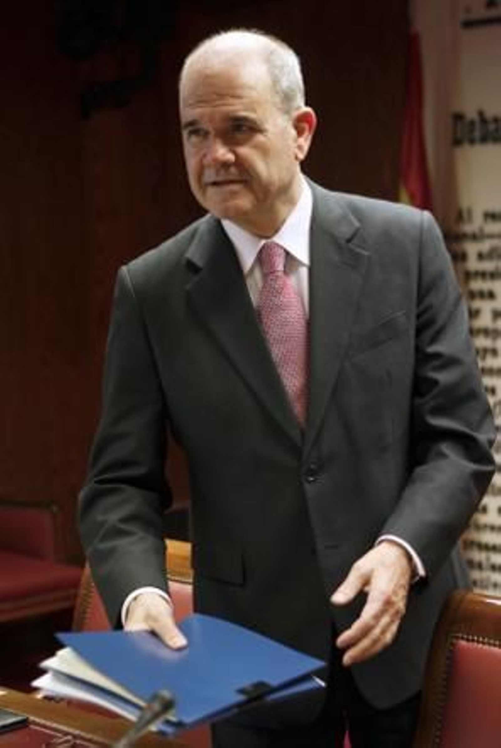 Chaves pide no especular sobre el futuro de Zapatero y esperar a 2011