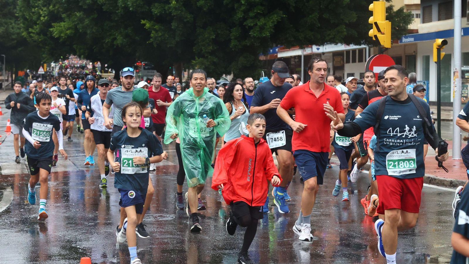 Búscate en las fotos de la Carrera Urbana Ciudad de Málaga 2024