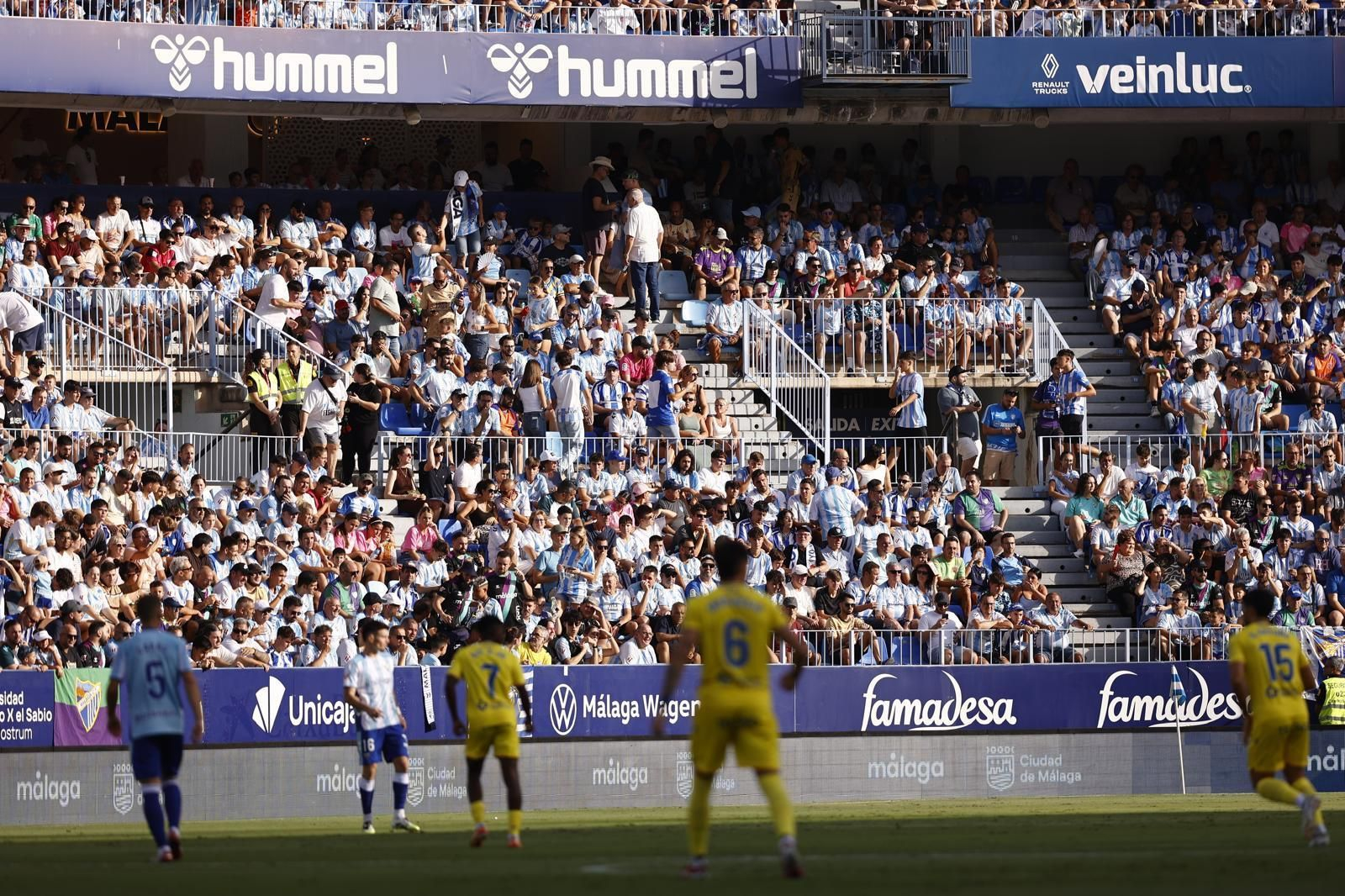 Búscate en las gradas de La Rosaleda durante el Málaga CF-Cádiz