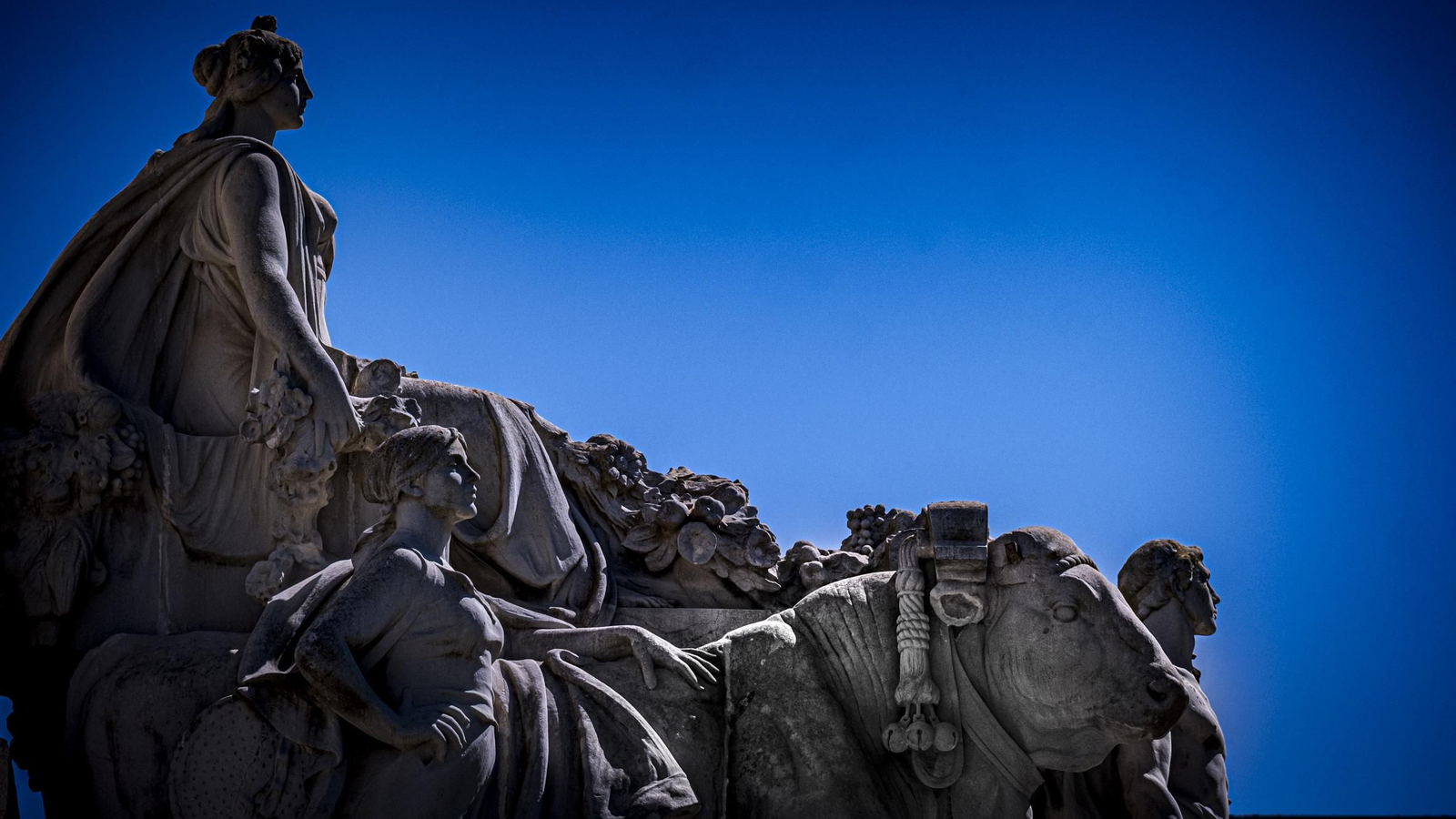 Monumento a la Constitución de 1812 en la Plaza de España.