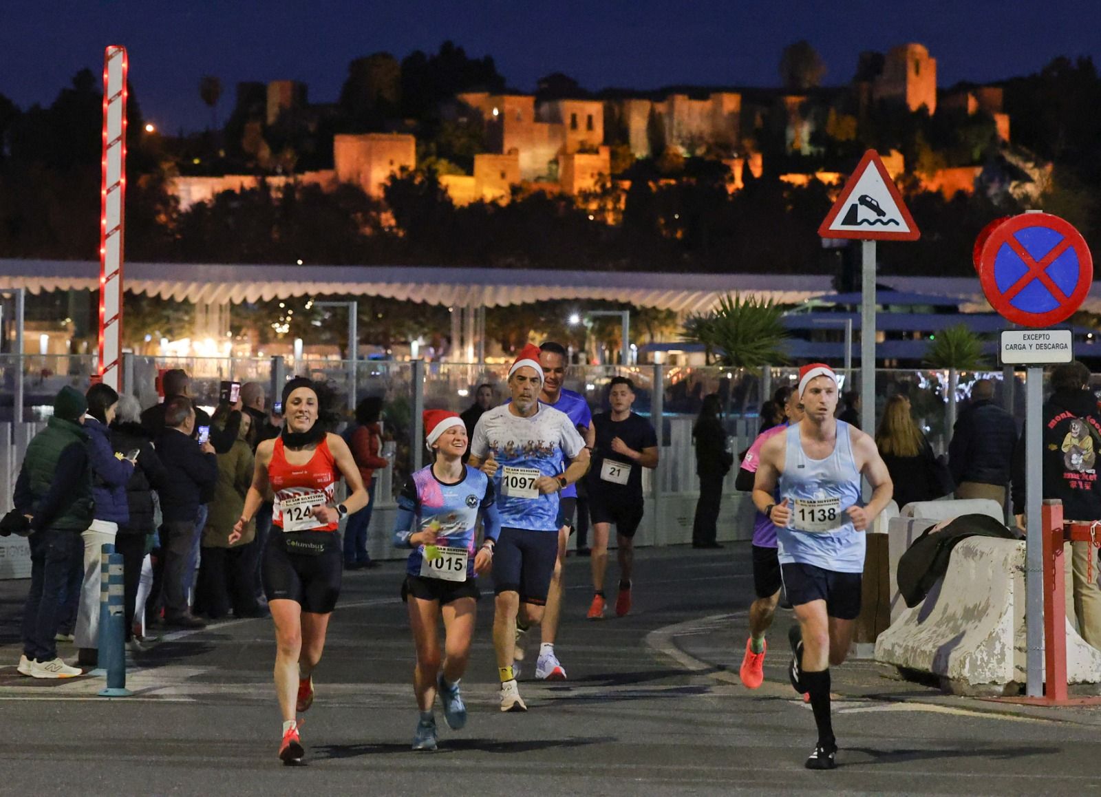 Las fotos de la San Silvestre del Real Club Mediterráneo en Málaga