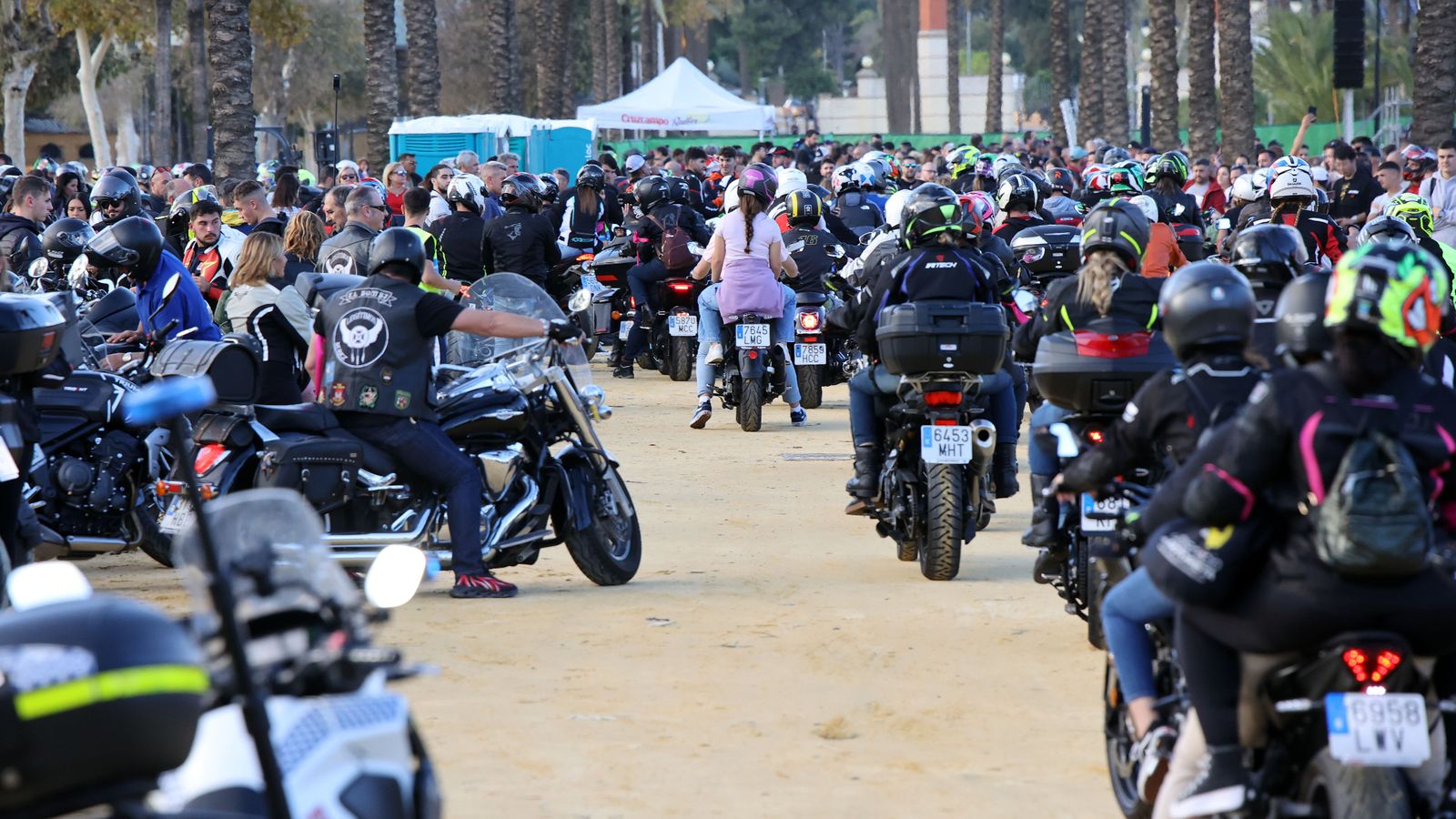 Caravana motera desde el Circuito de Jerez al Parque González Hontoria