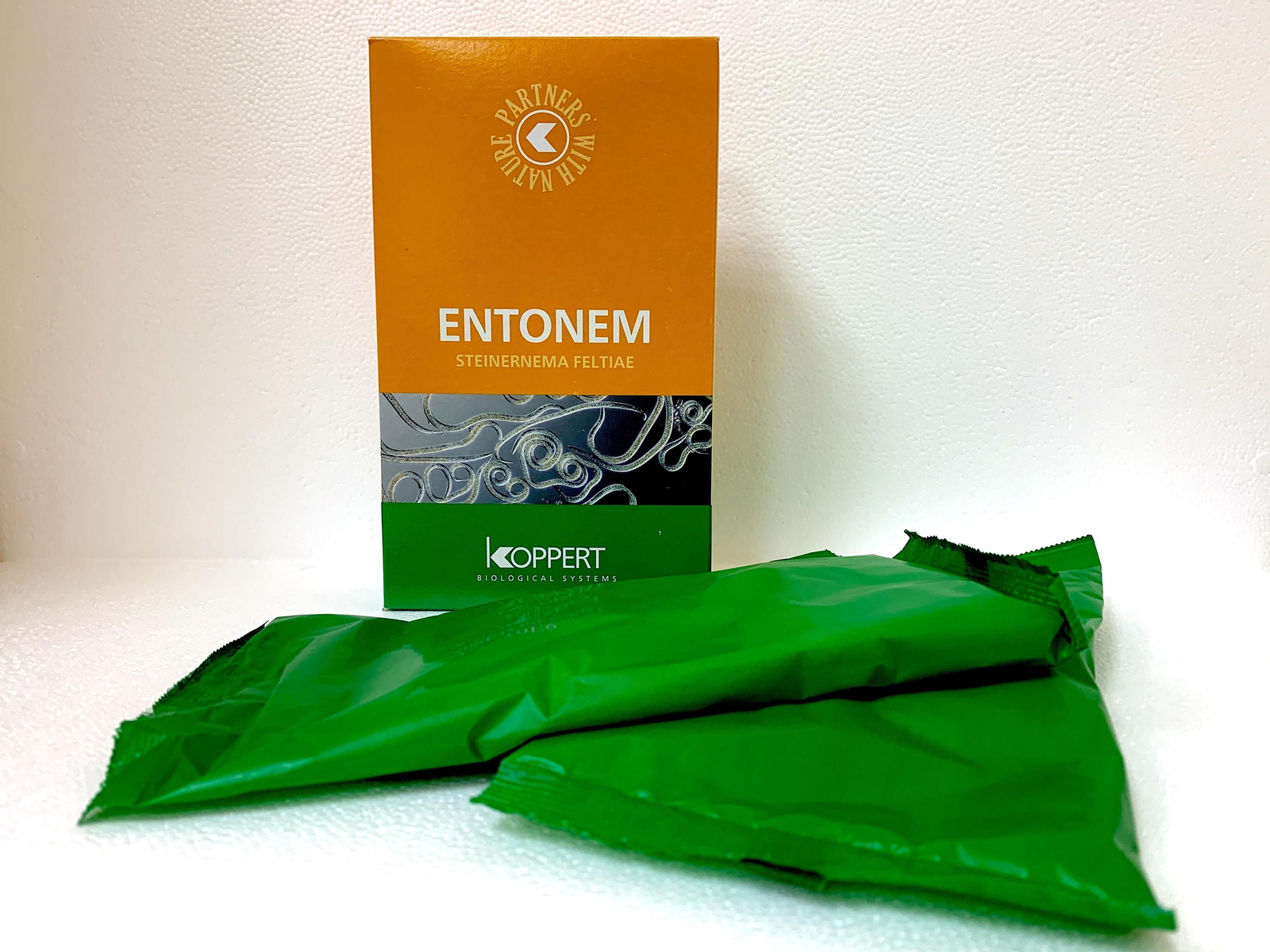 La bolsa interior es verde si contiene la nueva formulación.