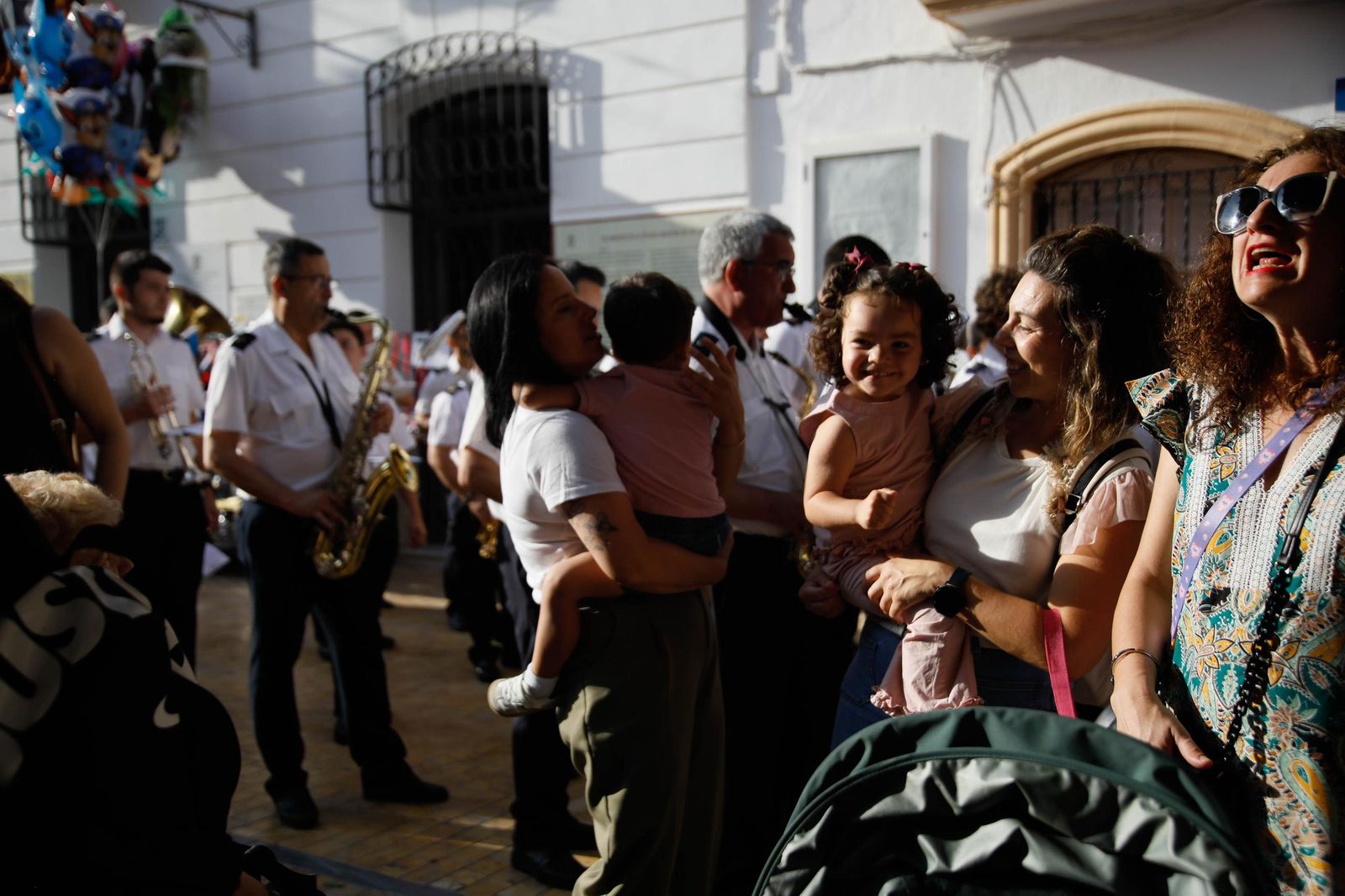 Desfile de Gigantes y Cabezudos de Vera, en imágenes