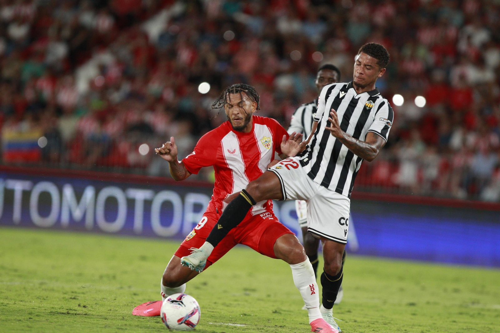 El partido U.D. Almería-C.D. Castellón en imágenes