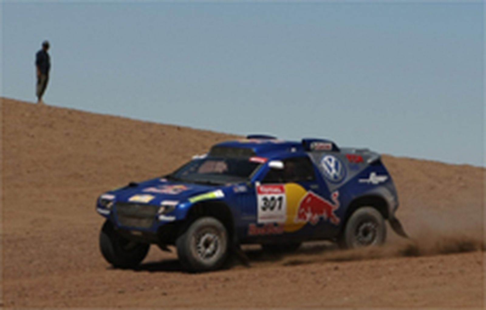 Sainz gana la décima etapa y confirma su superioridad en el Dakar