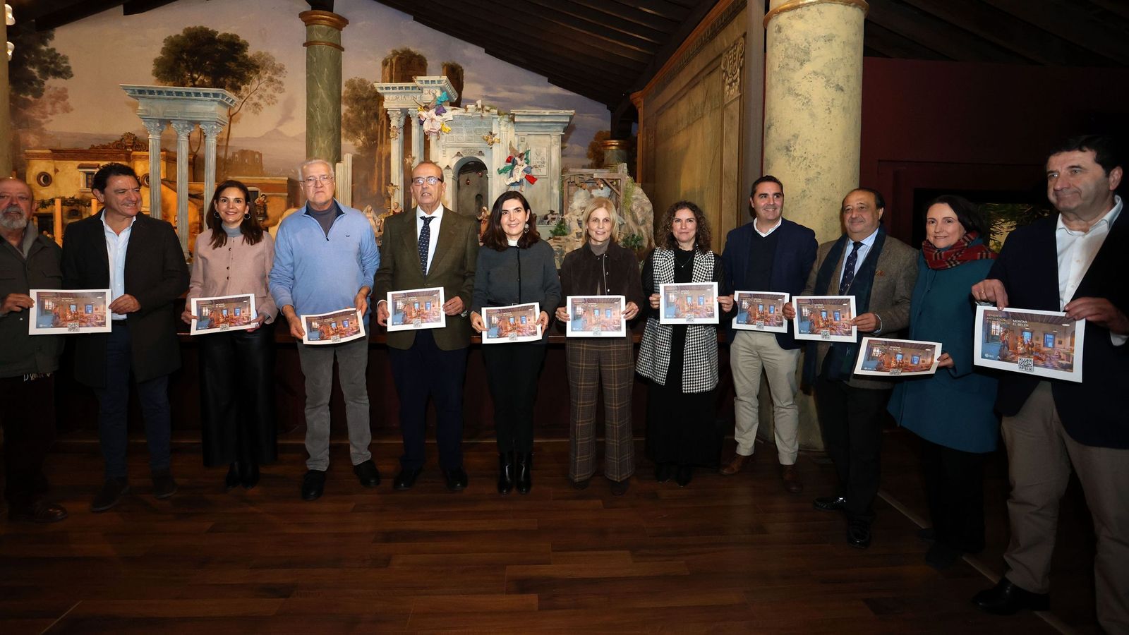 Foto de familia en la presentación de la revista 'Montar el Belén'.