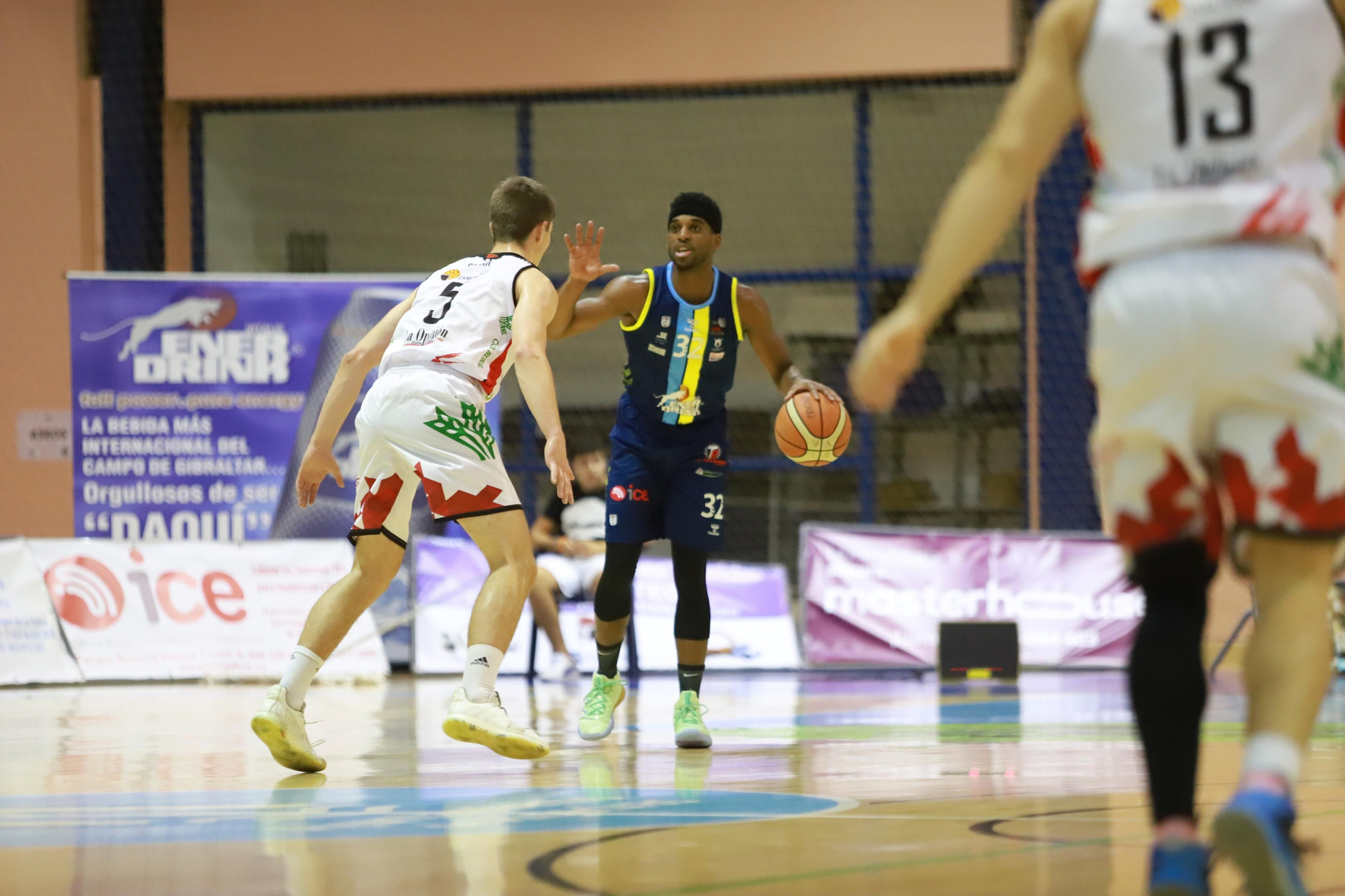 Newby dirige un ataque en el Udea-Zamora