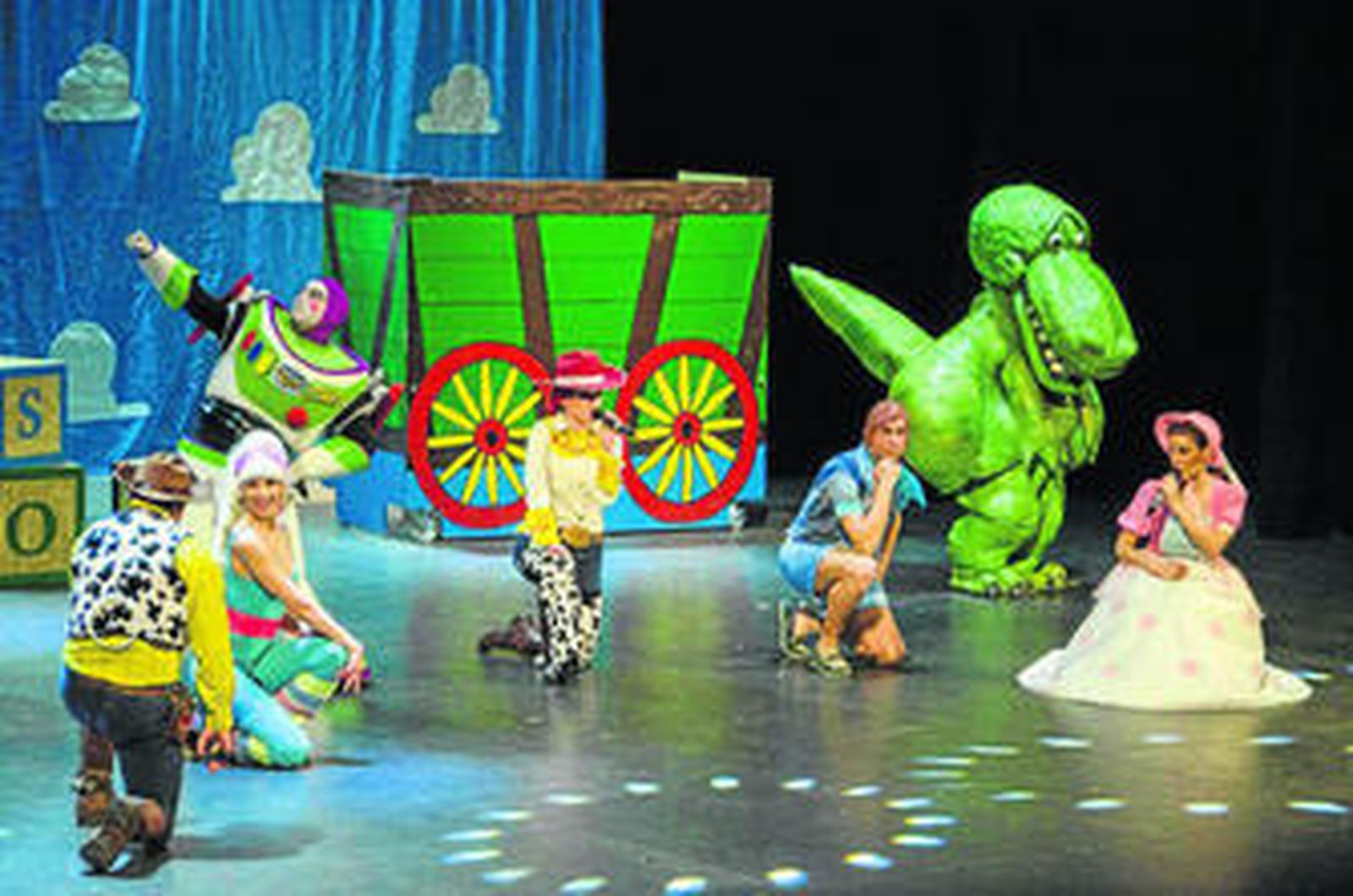 El musical gustó mucho al público, mayormente familias, que acudieron ayer por la tarde al Maestro Padilla.