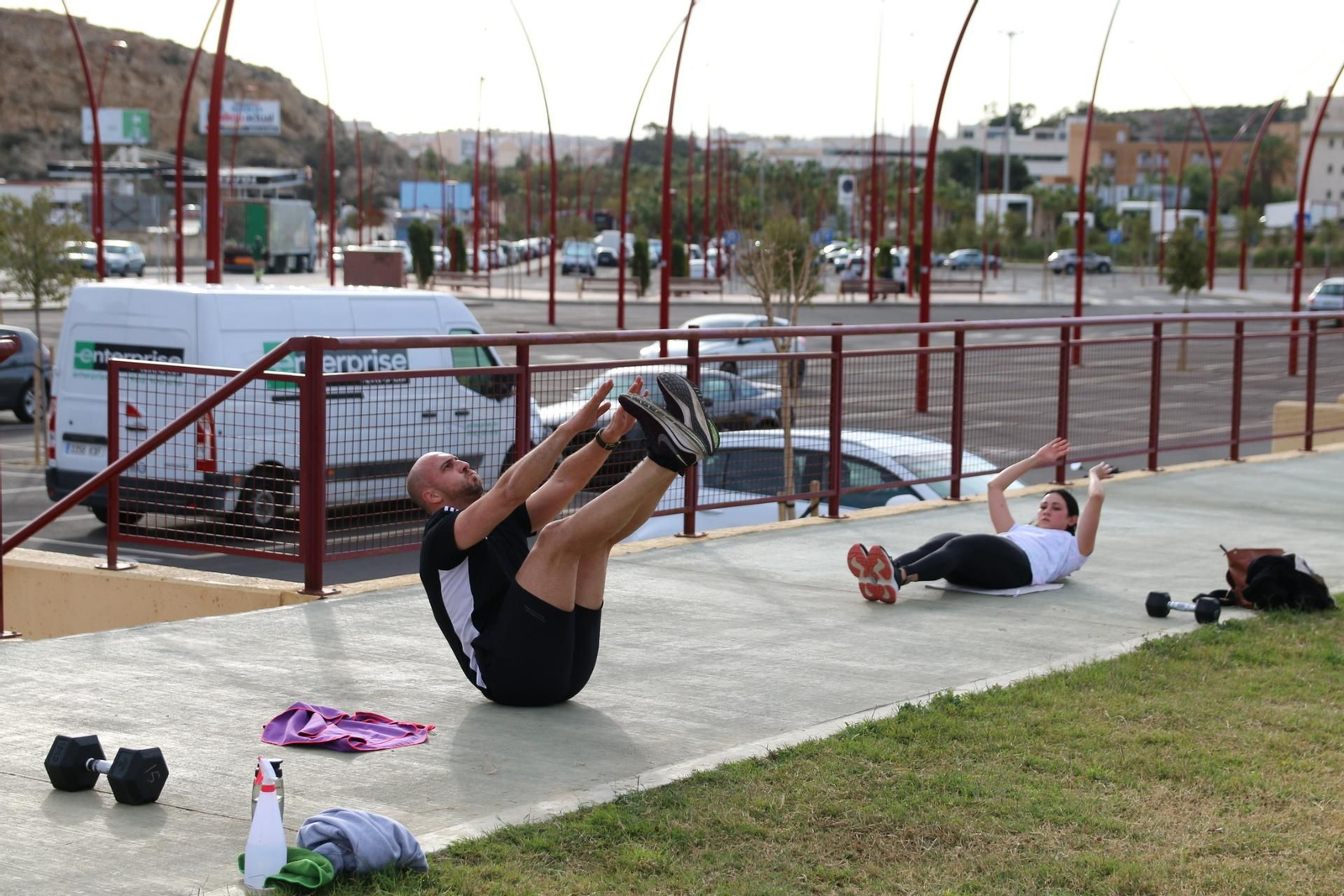 Fotogalería de los gimnasios urbanos en los parques de Almería.