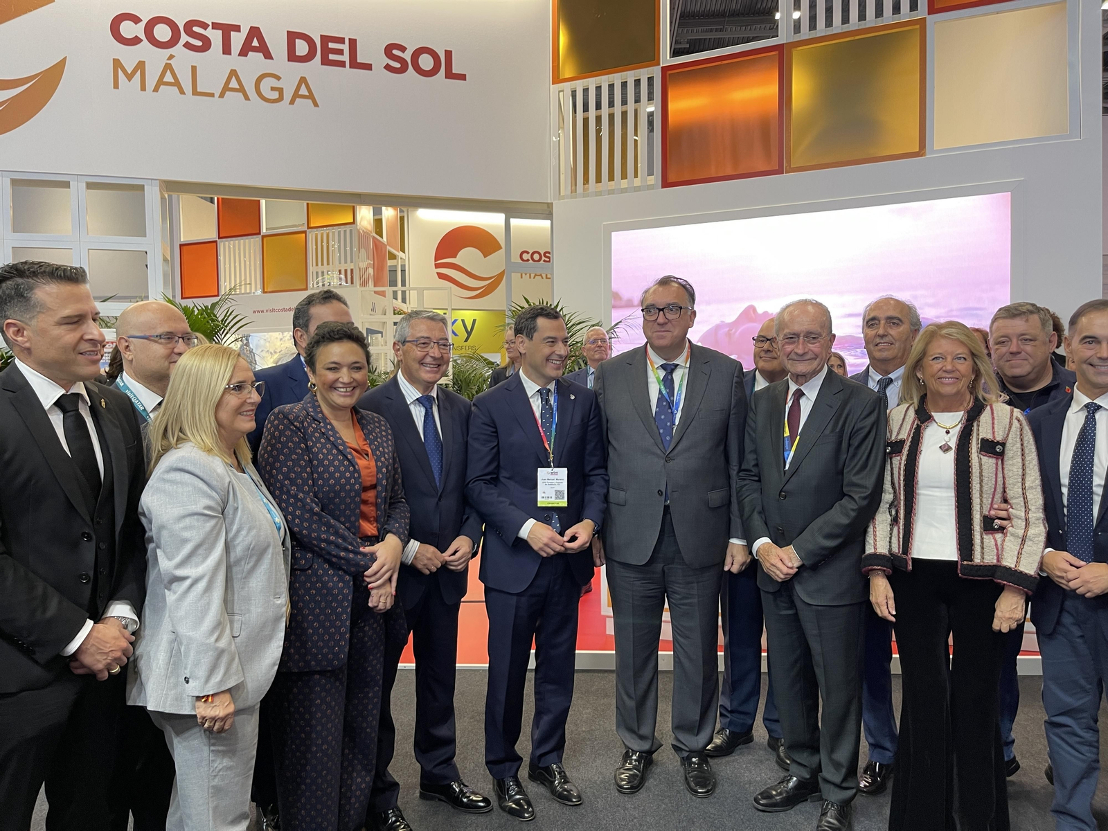 El stand de Turismo Costa del Sol con las autoridades públicas. El stand de Turismo Costa del Sol con las autoridades públicas.