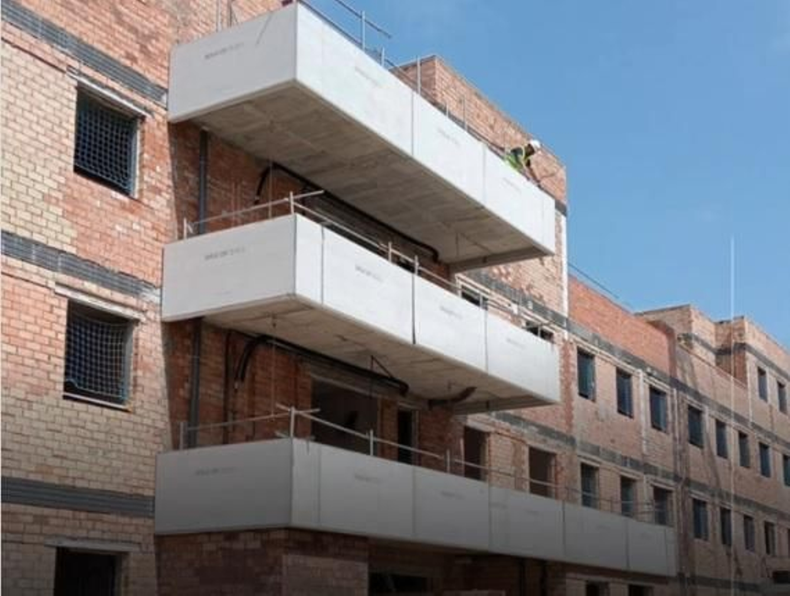 Los balcones modulares de Eoss en la promoción de Rota Los balcones modulares de Eoss en la promoción de Rota