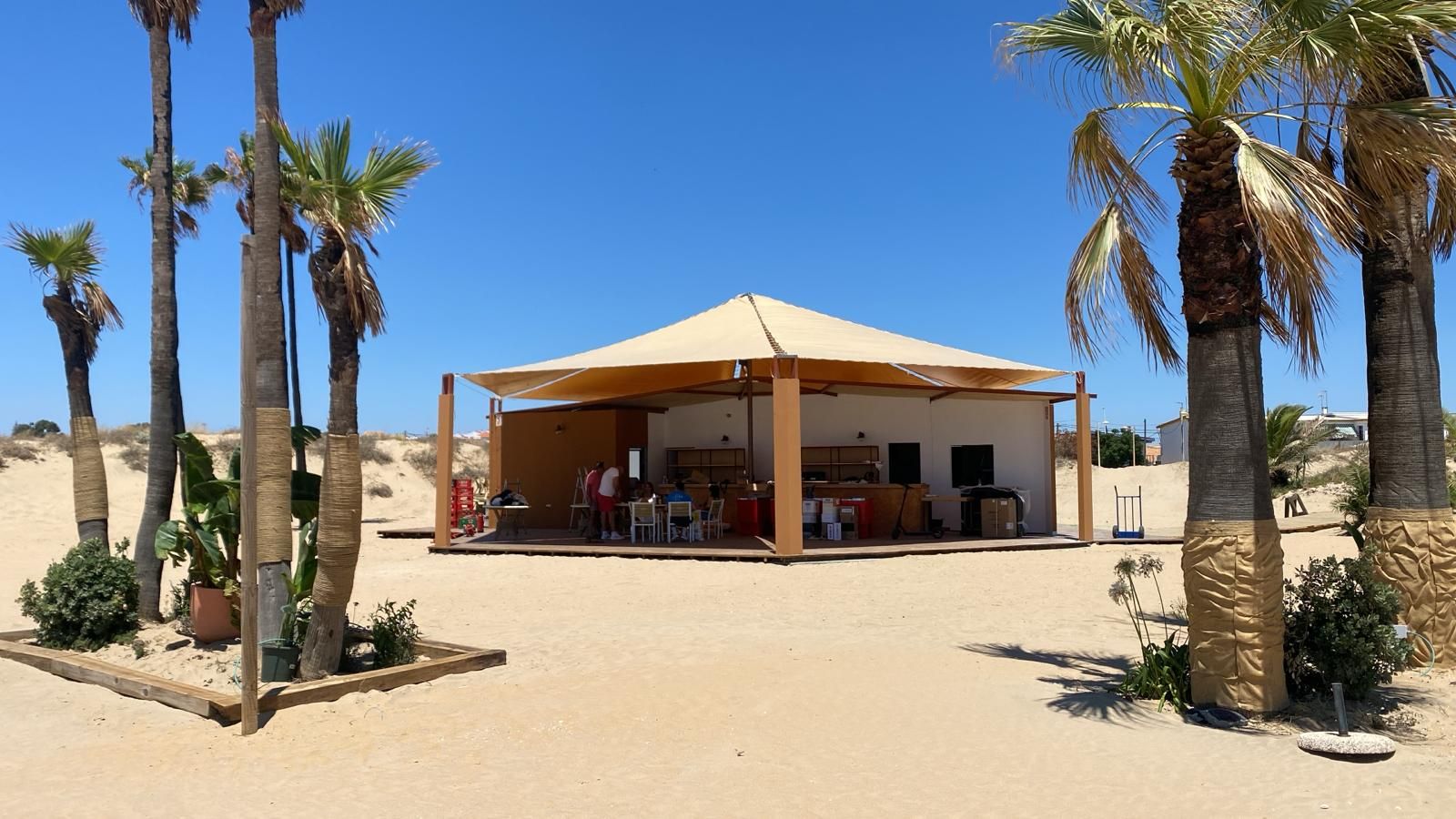 Así luce ahora el chiringuito El Tabla en Punta Umbría.