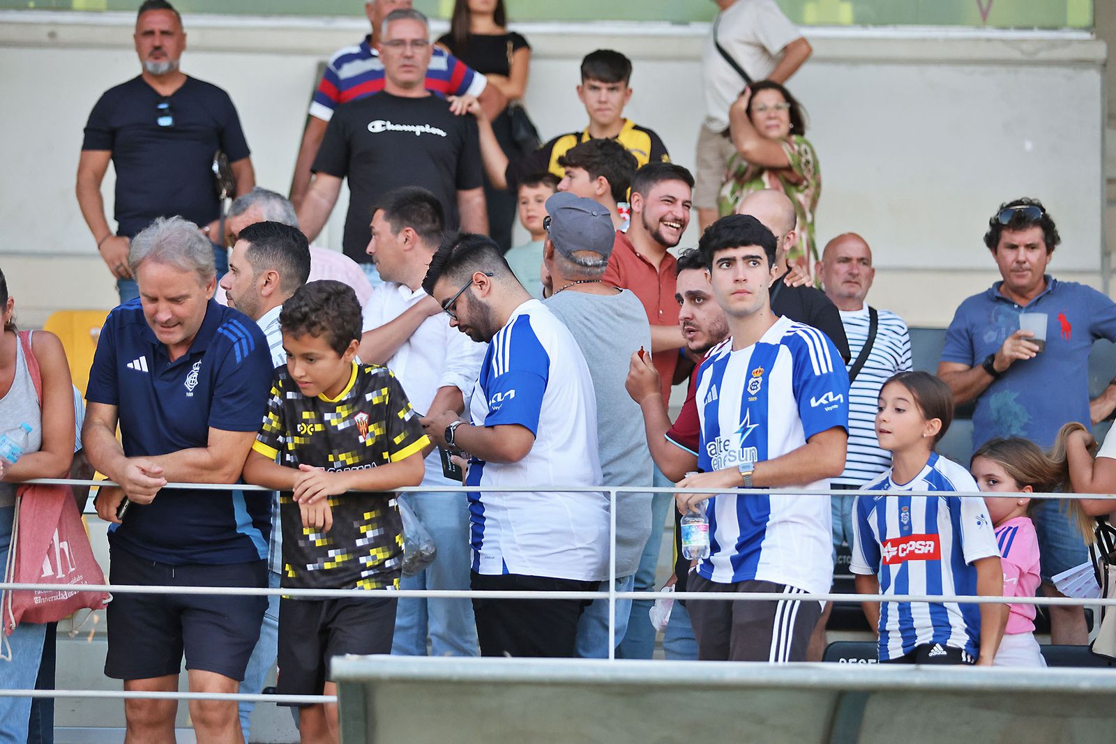 Imágenes del Trofeo de la Bella entre el San Roque de Lepe y el Recreativo de Huelva