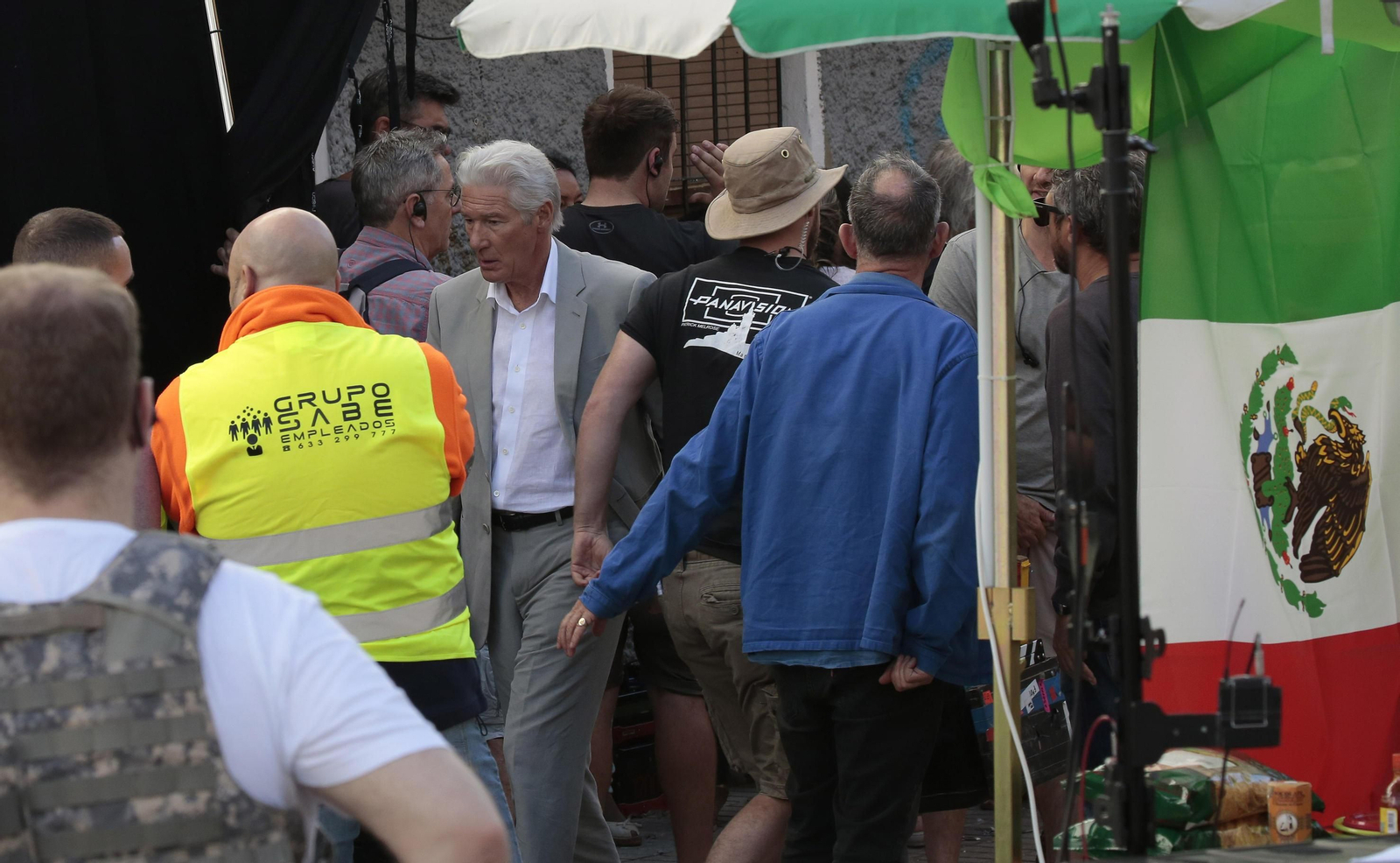 Las imágenes del rodaje de la serie de Richard Gere en Sevilla