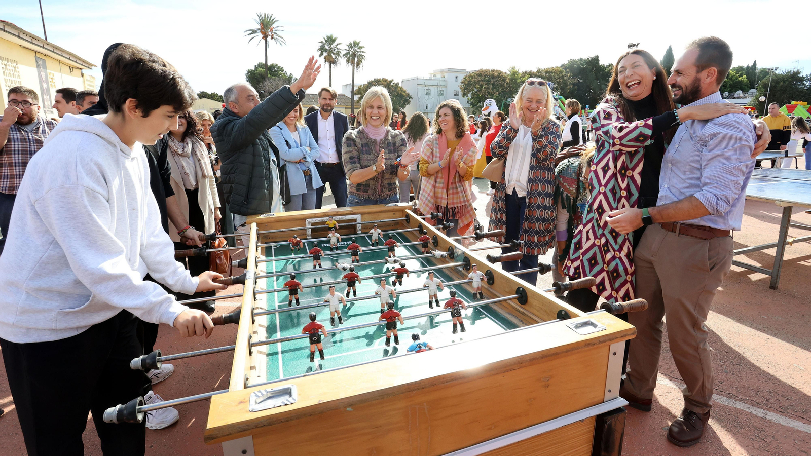 La consejera de Inclusión Social, Juventud, Familias e Igualdad, Loles López, en el Lora Tamayo