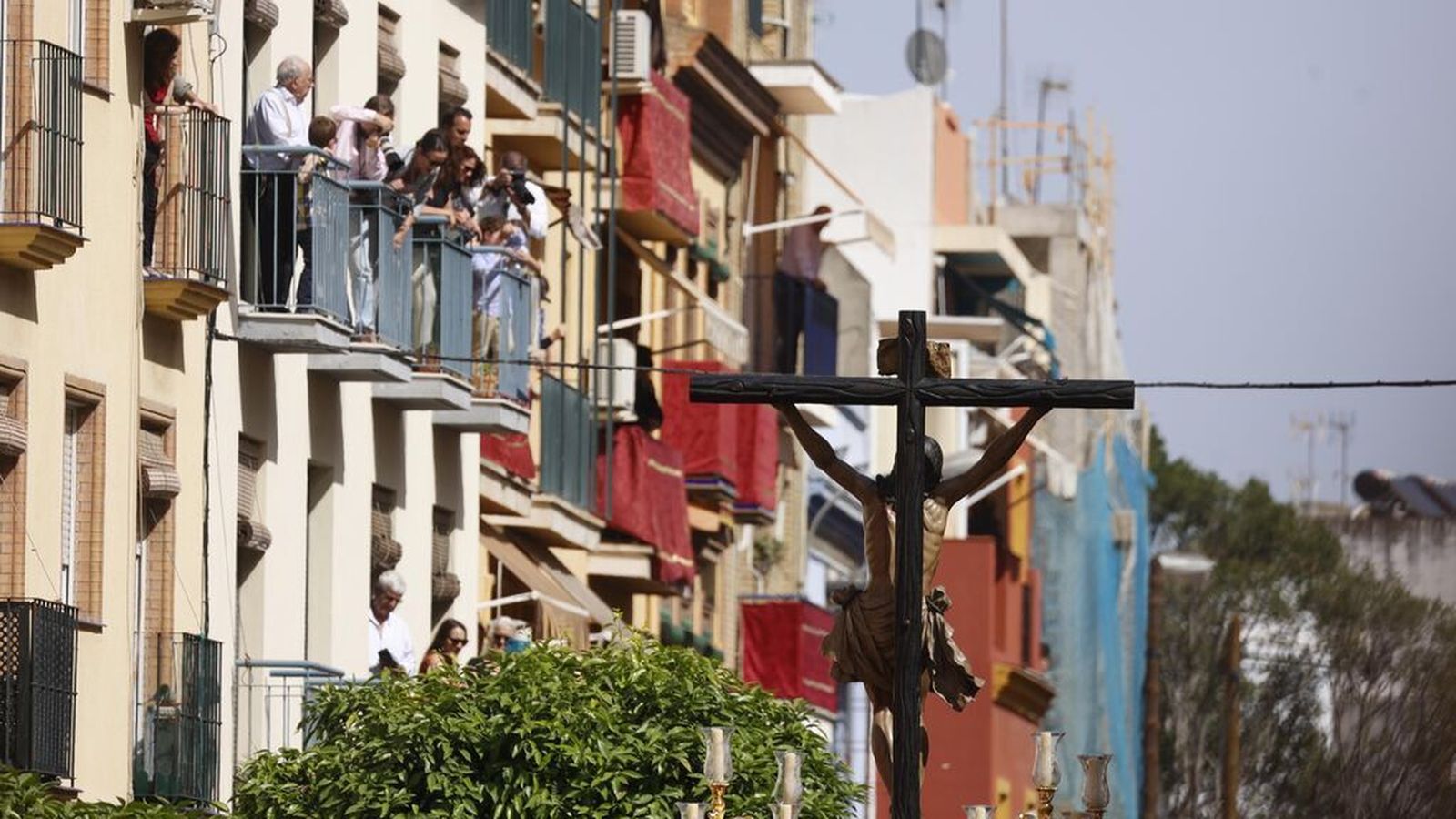 El Cachorro pasa por la calle Castilla