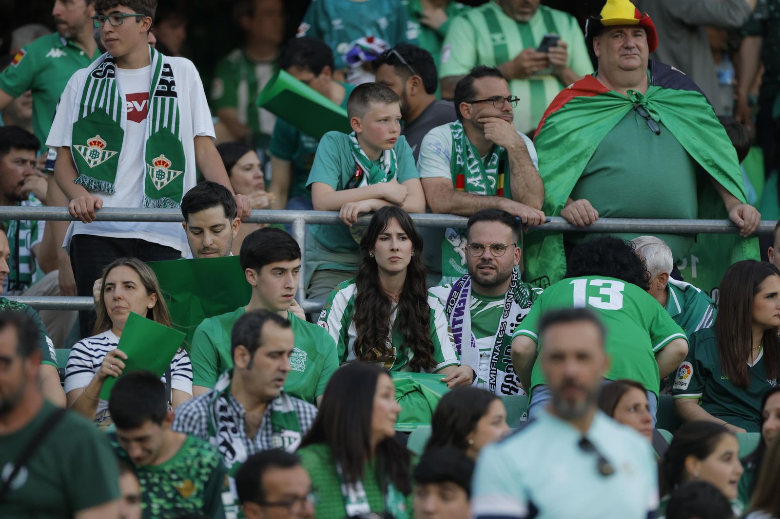 Búscate en las fotos del Betis - Fiorentina