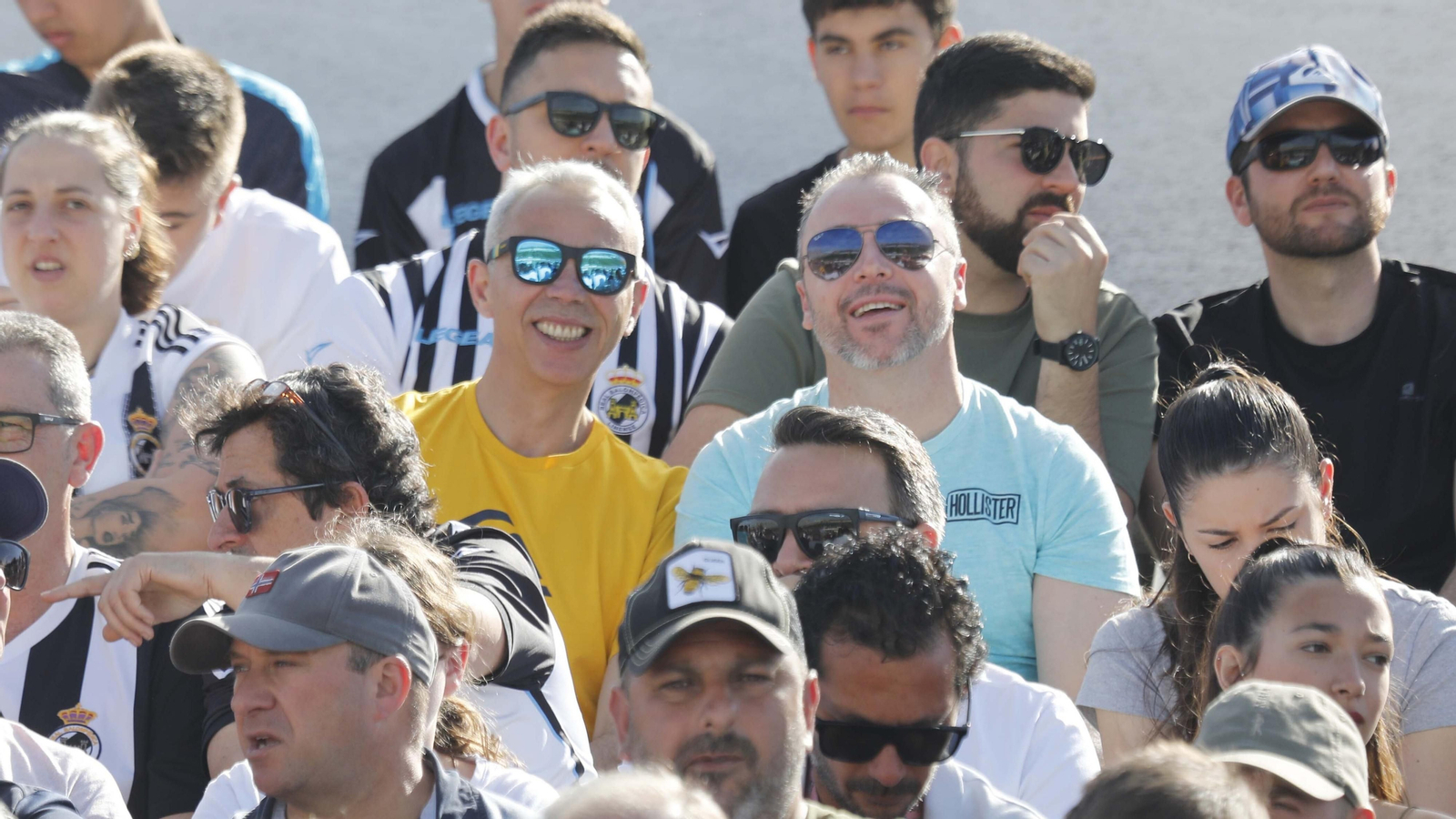 Fotos de la afición durante el encuentro de la Balona - Real Madrid Castilla