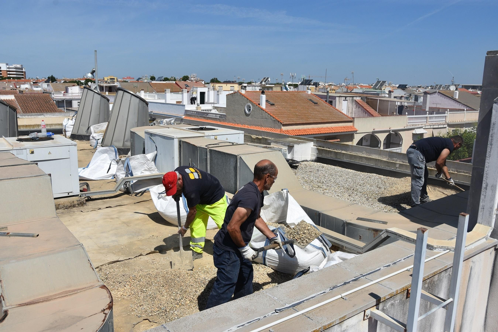 Obras de reparación de la cubierta.