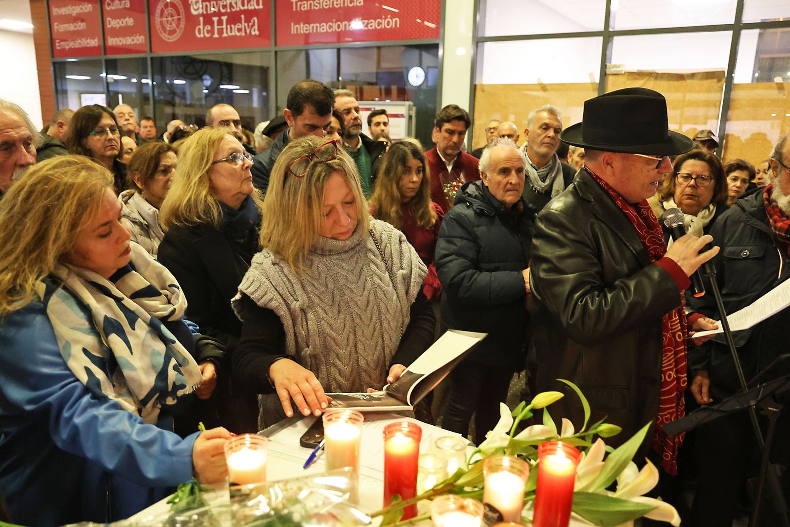 Las fotografías de la vigilia por los fallecidos en el accidente de tren  de Adamuz