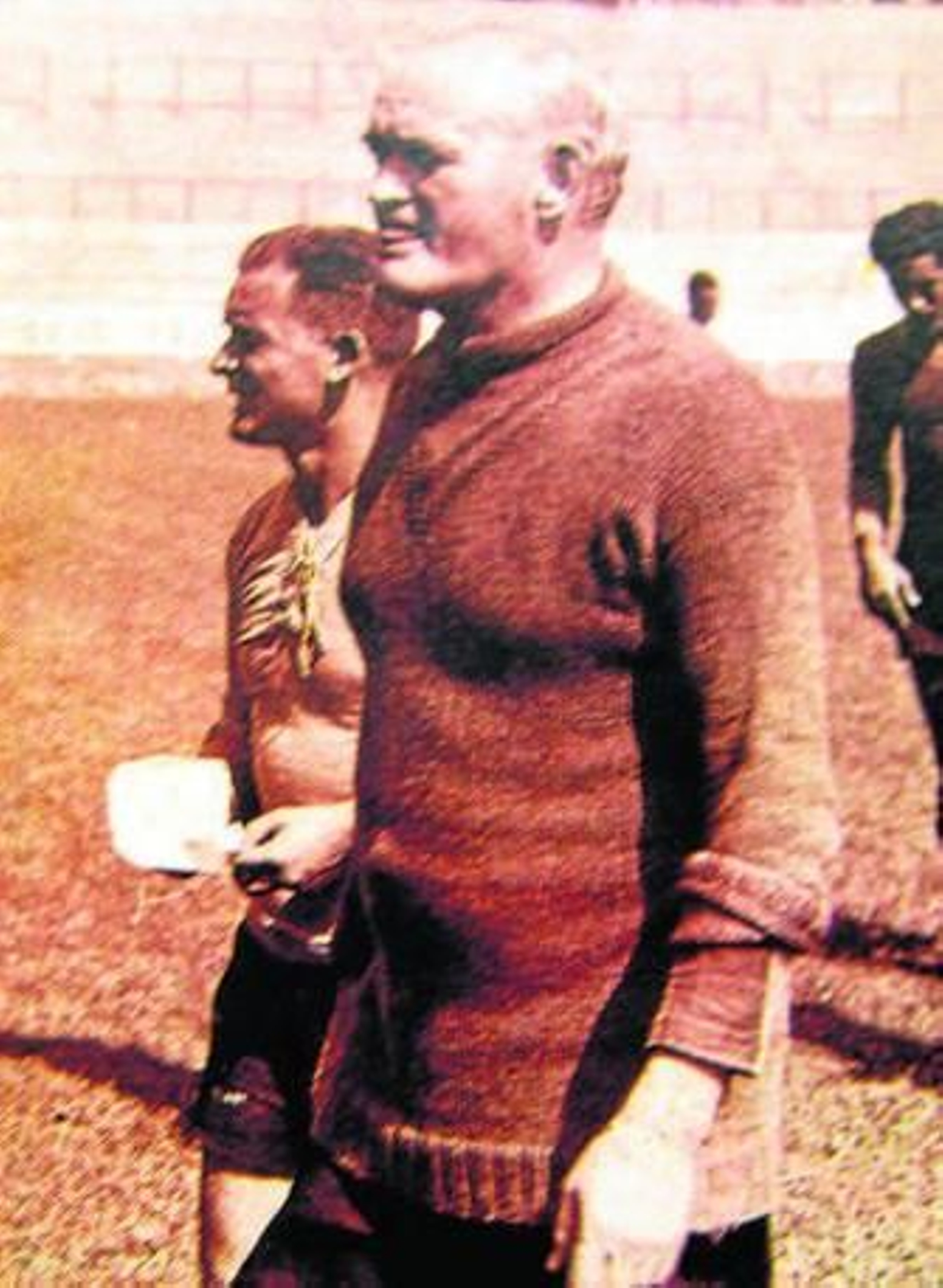 Una de las pocas imágenes de O'Connell como entrenador, en Barcelona.