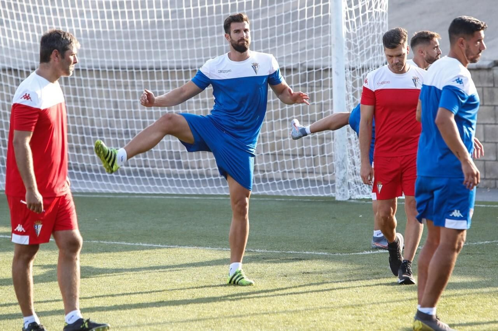 Oca, primer fichaje del Xerez DFC, llega procedente del San Fernando. Oca, primer fichaje del Xerez DFC, llega procedente del San Fernando.