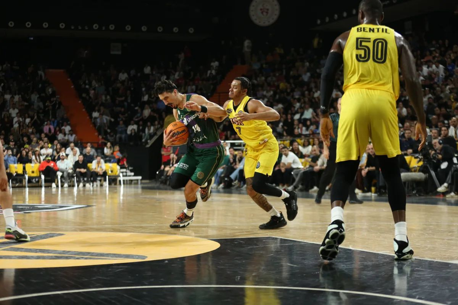 El Mersin-Unicaja, en fotos