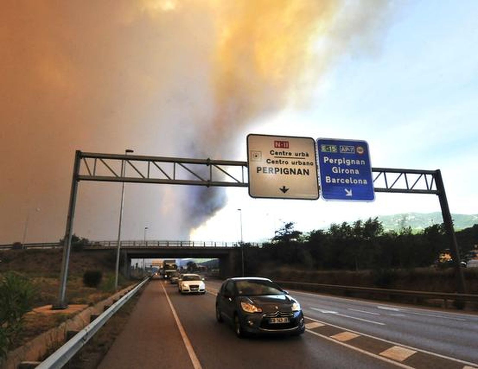 Imágenes del incendio de La Jonquera.

Foto: EFE