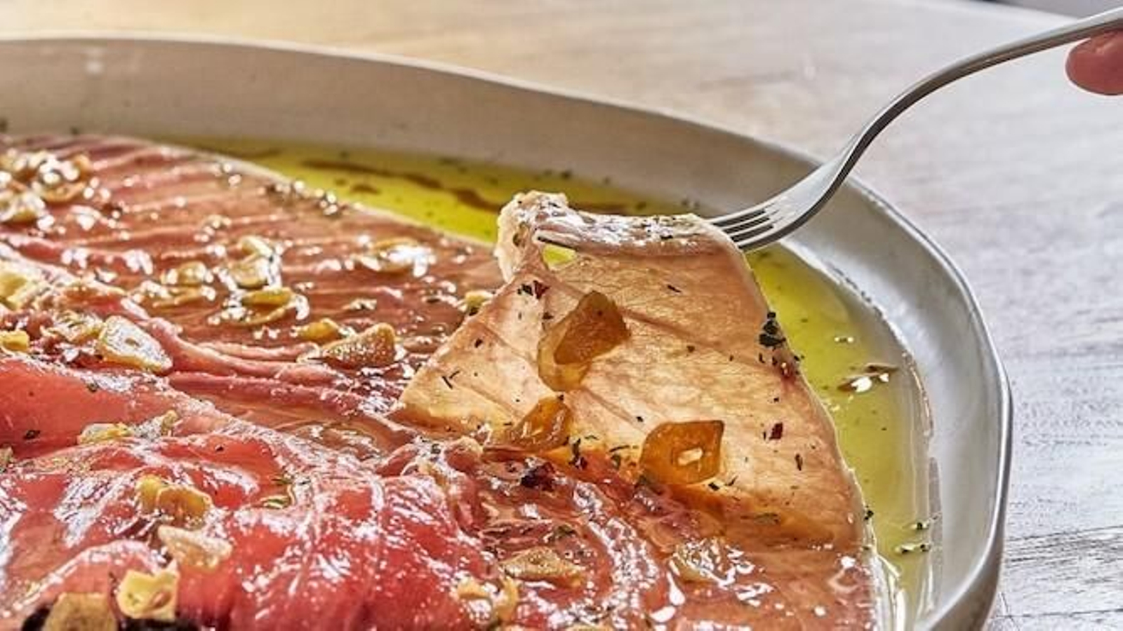 Carpaccio de chuletón de atún de Lobito de Mar.