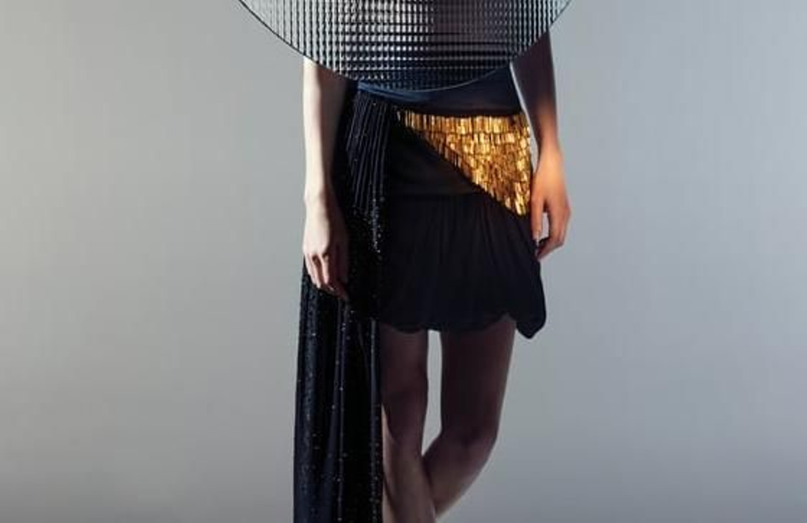 La tres faldas de Zara de nueva colección más lujosas y sofisticadas que verás jamás.