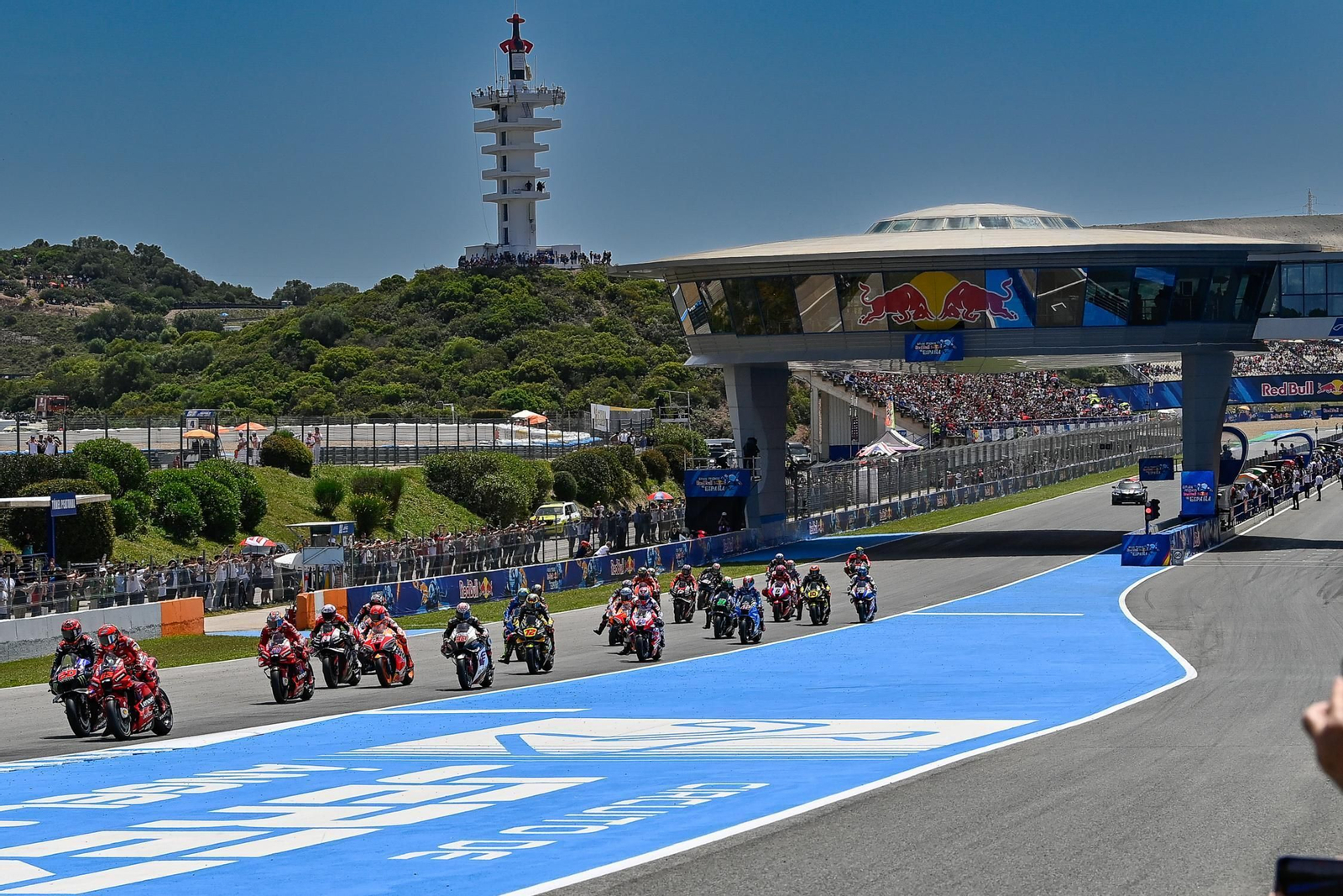 Salida de la carrera de MotoGP en el Circuito de Jerez.