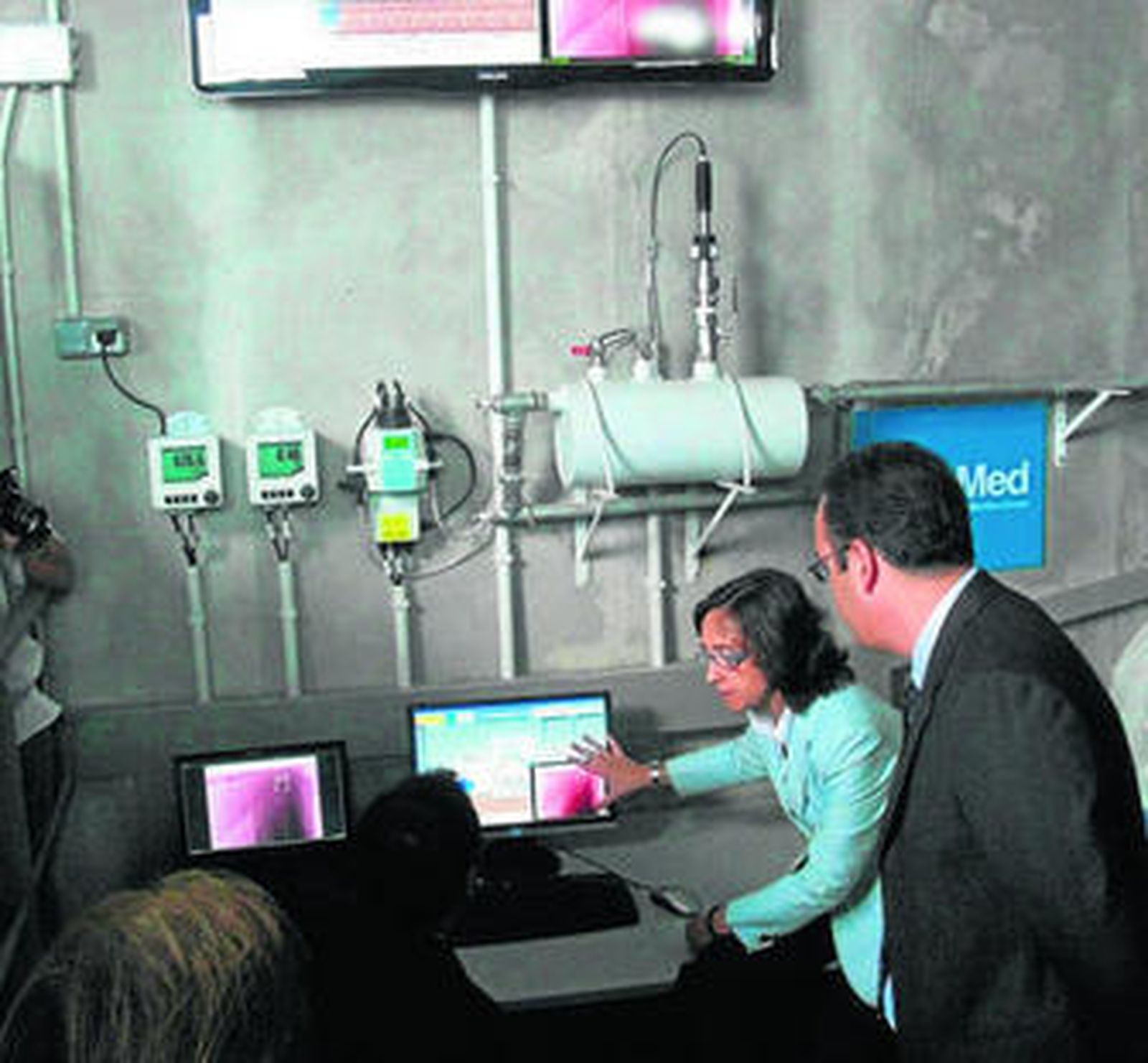 La ministra de Medio Ambiente, ayer, en las nuevas instalaciones.