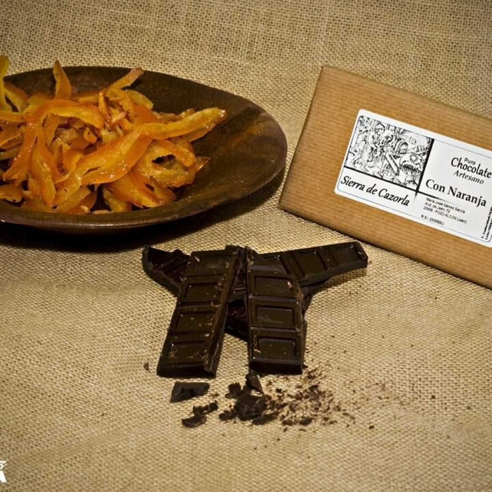 Chocolate artesano con naranja de Apisierra en Pozo Alcón.