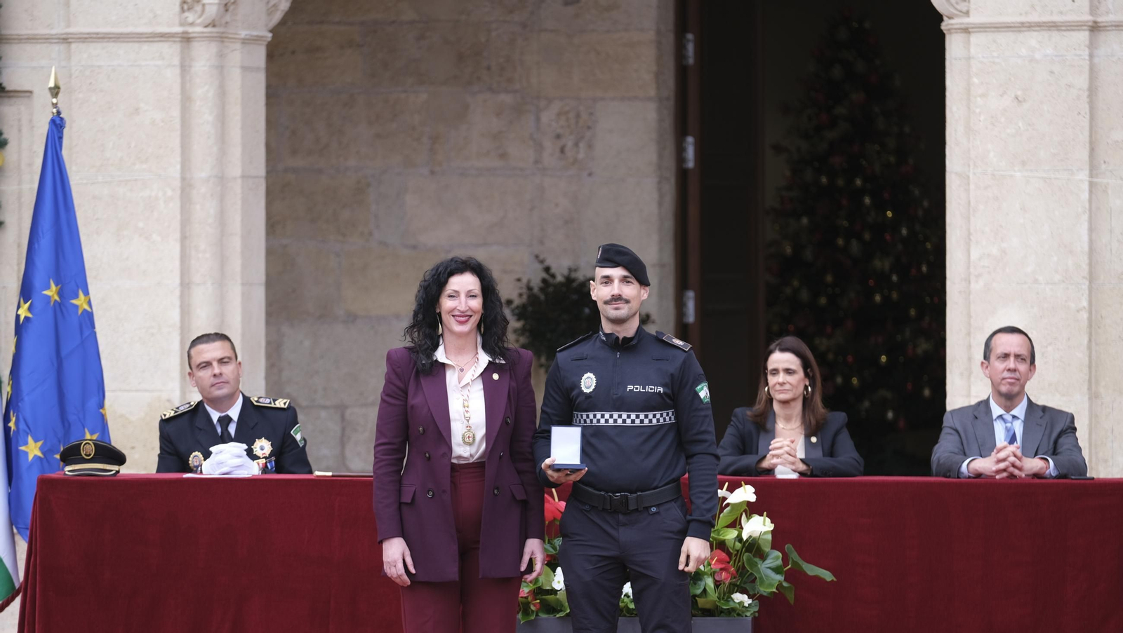 La Policía Local de Almería celebra su patrón San Esteban, en imágenes