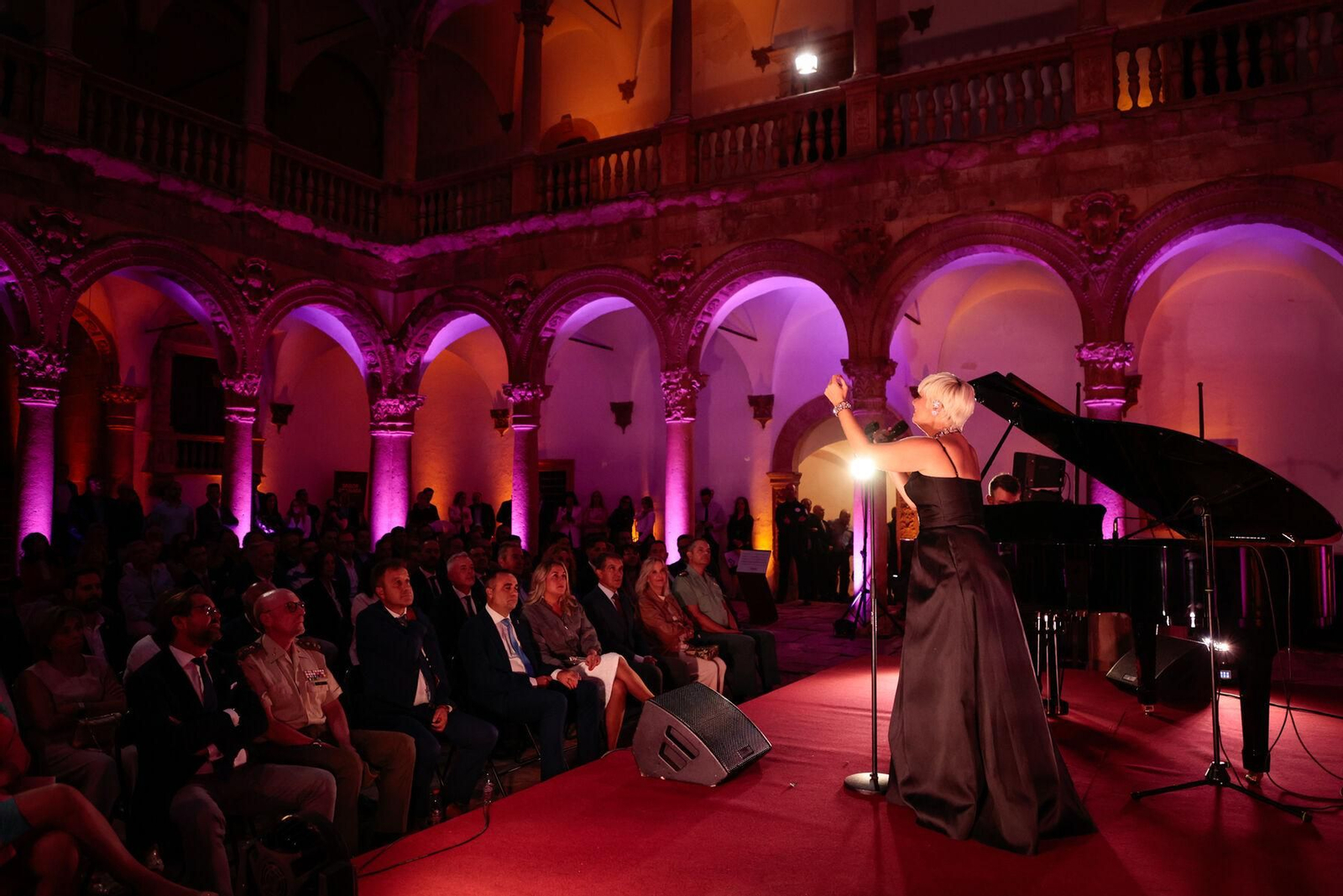 Fotos: Así ha sido el acto institucional de apertura del Castillo de La Calahorra