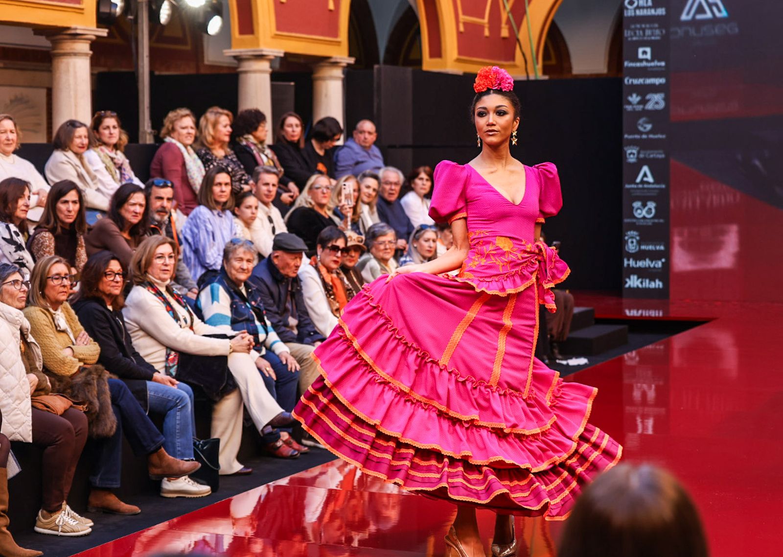Fotografías de la Pasarela Huelva Flamenca 2026
